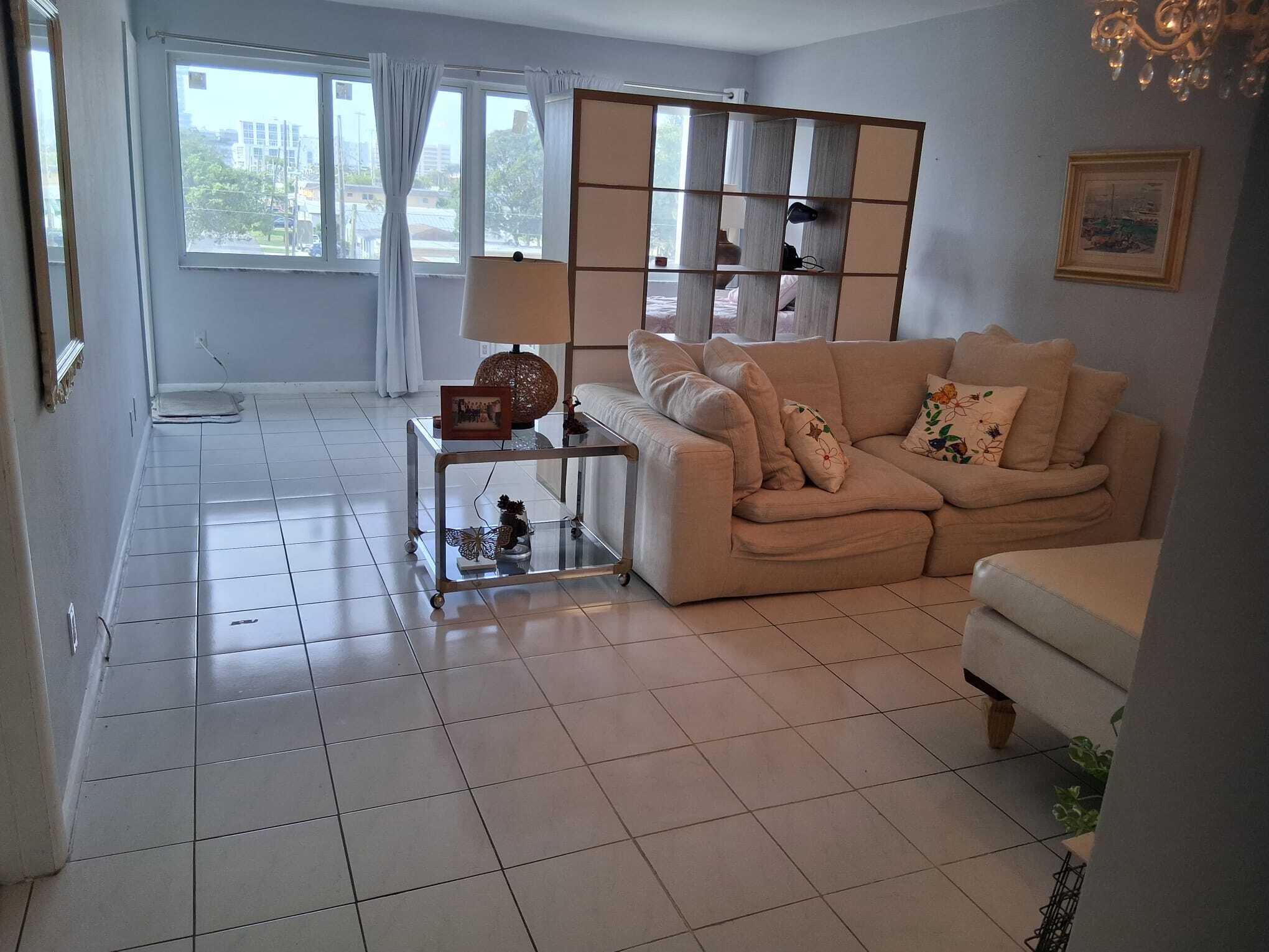 SECOND GULFSTREAM GARDEN - Residential