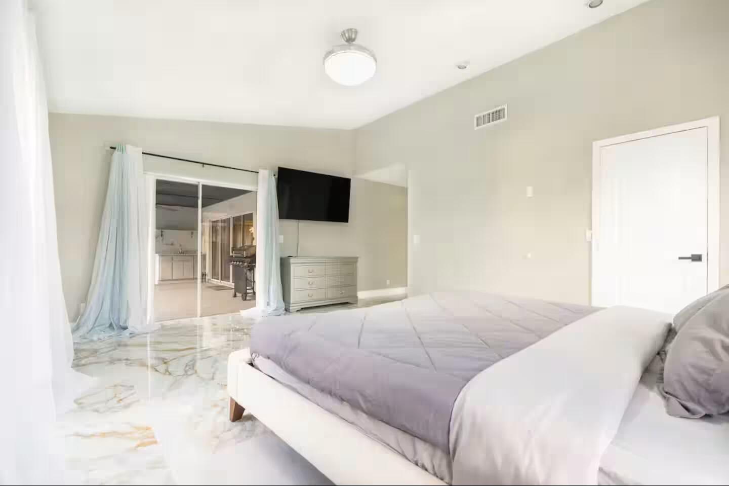 GREENVIEW SHORES 2 OF WELLINGTON - Residential