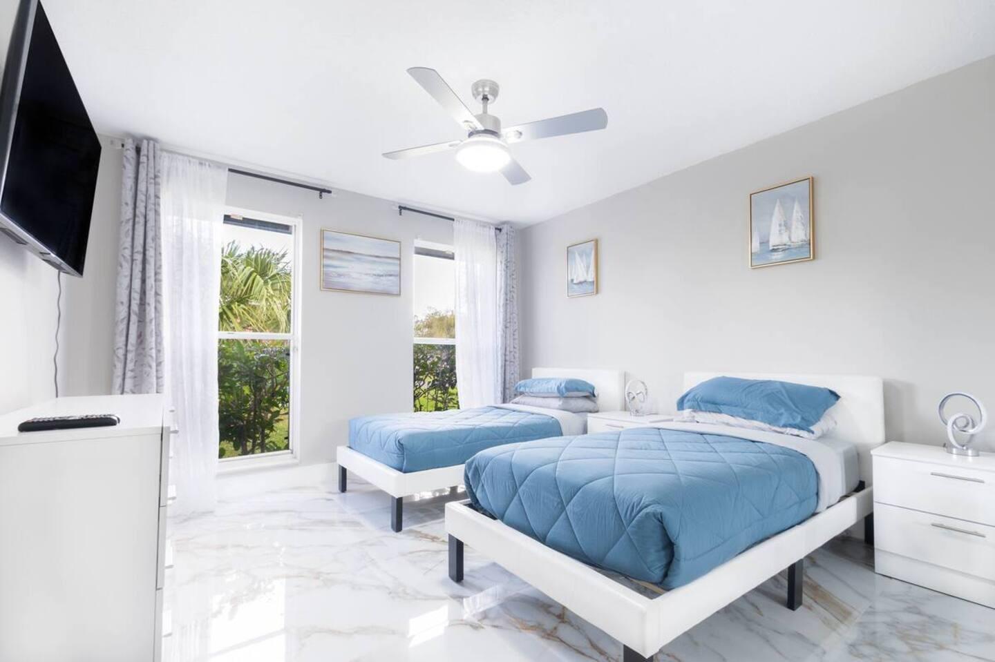 GREENVIEW SHORES 2 OF WELLINGTON - Residential