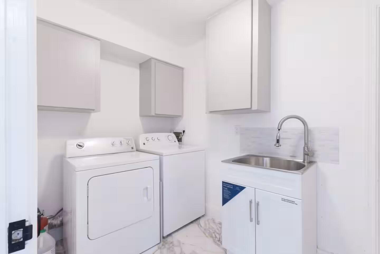 GREENVIEW SHORES 2 OF WELLINGTON - Residential