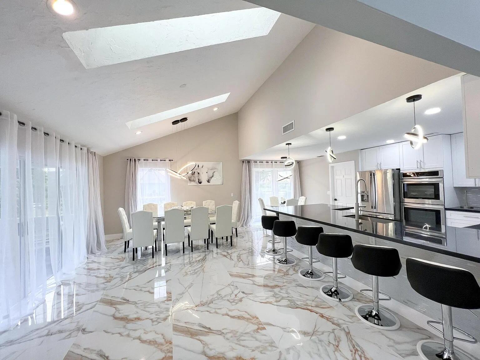 GREENVIEW SHORES 2 OF WELLINGTON - Residential