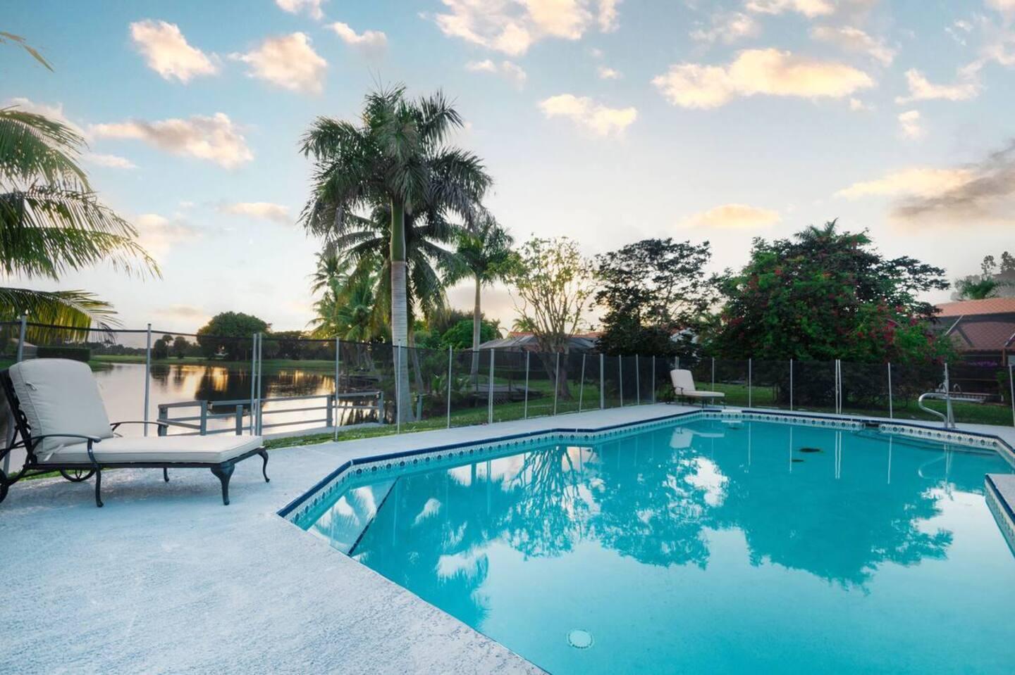 GREENVIEW SHORES 2 OF WELLINGTON - Residential