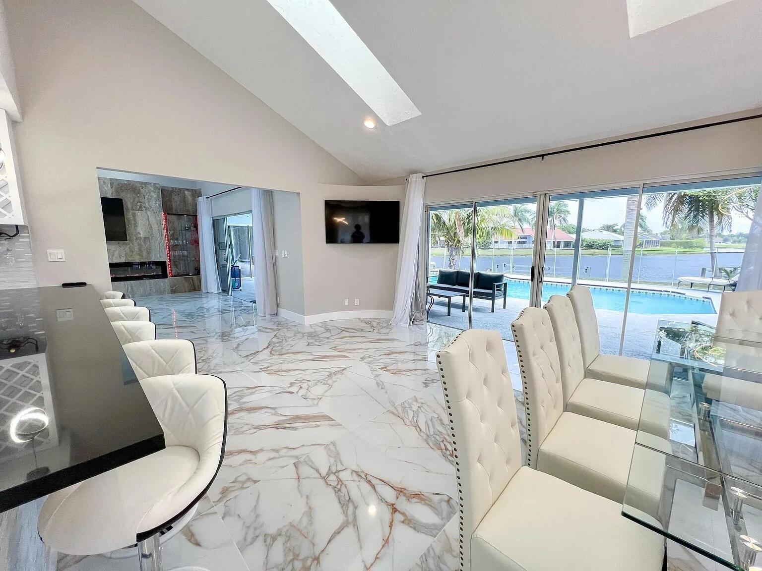 GREENVIEW SHORES 2 OF WELLINGTON - Residential