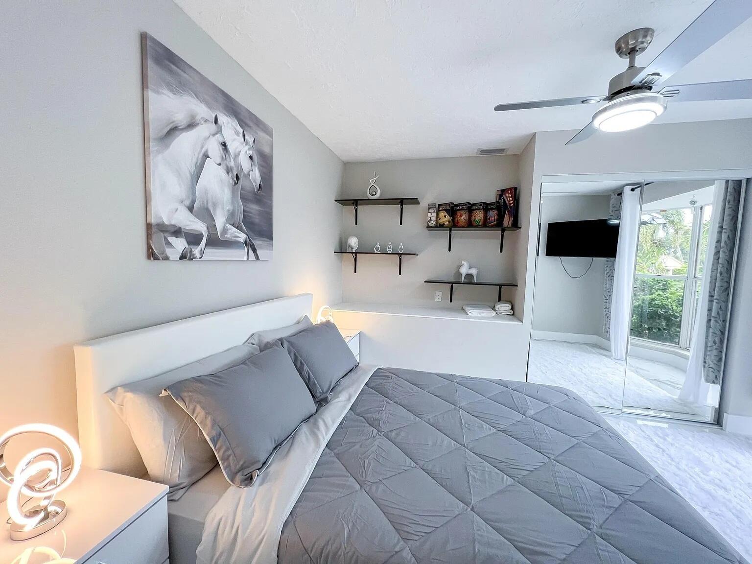 GREENVIEW SHORES 2 OF WELLINGTON - Residential