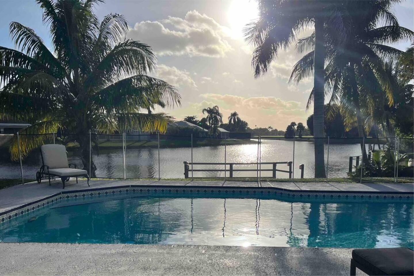 GREENVIEW SHORES 2 OF WELLINGTON - Residential
