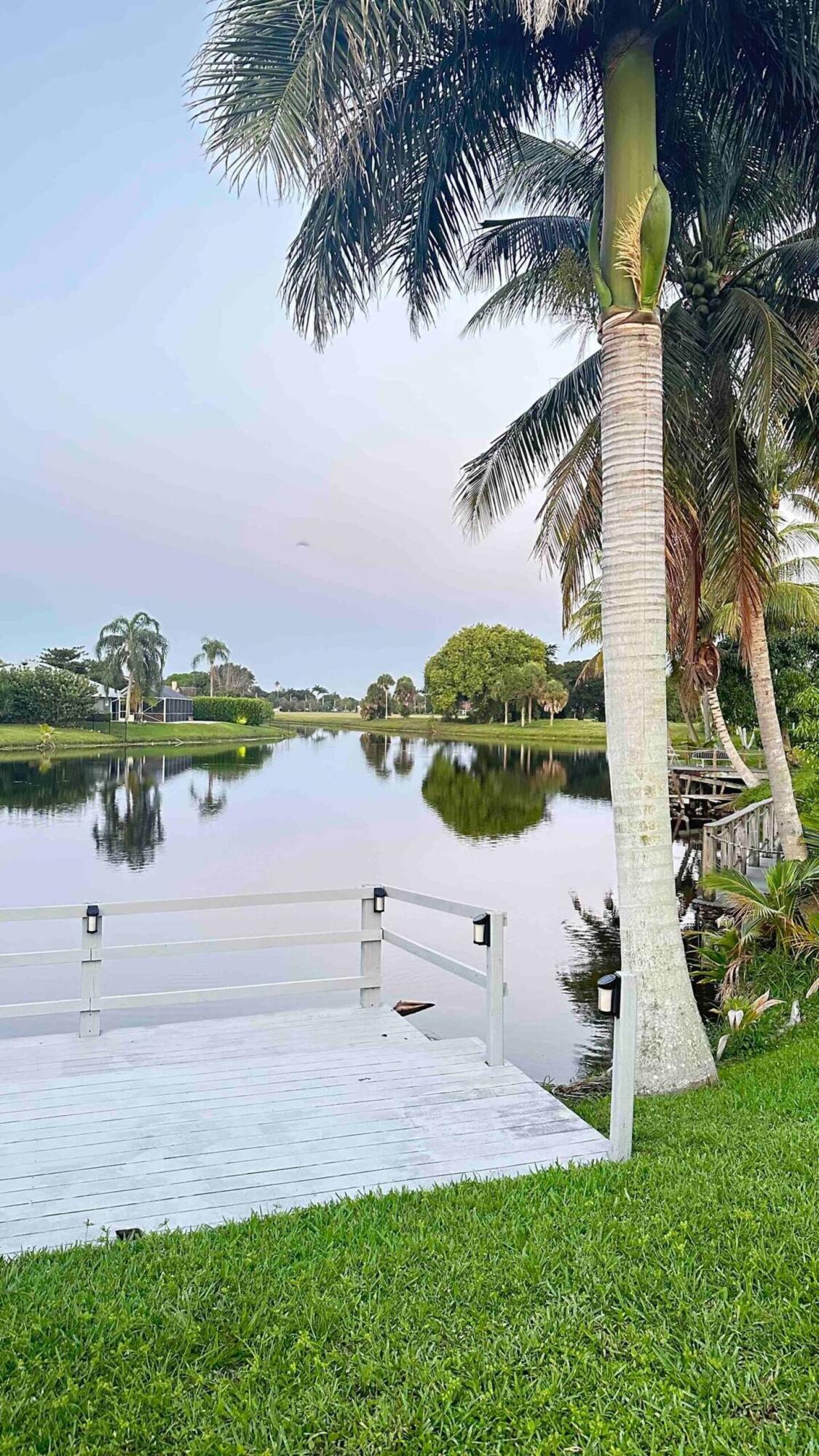 GREENVIEW SHORES 2 OF WELLINGTON - Residential