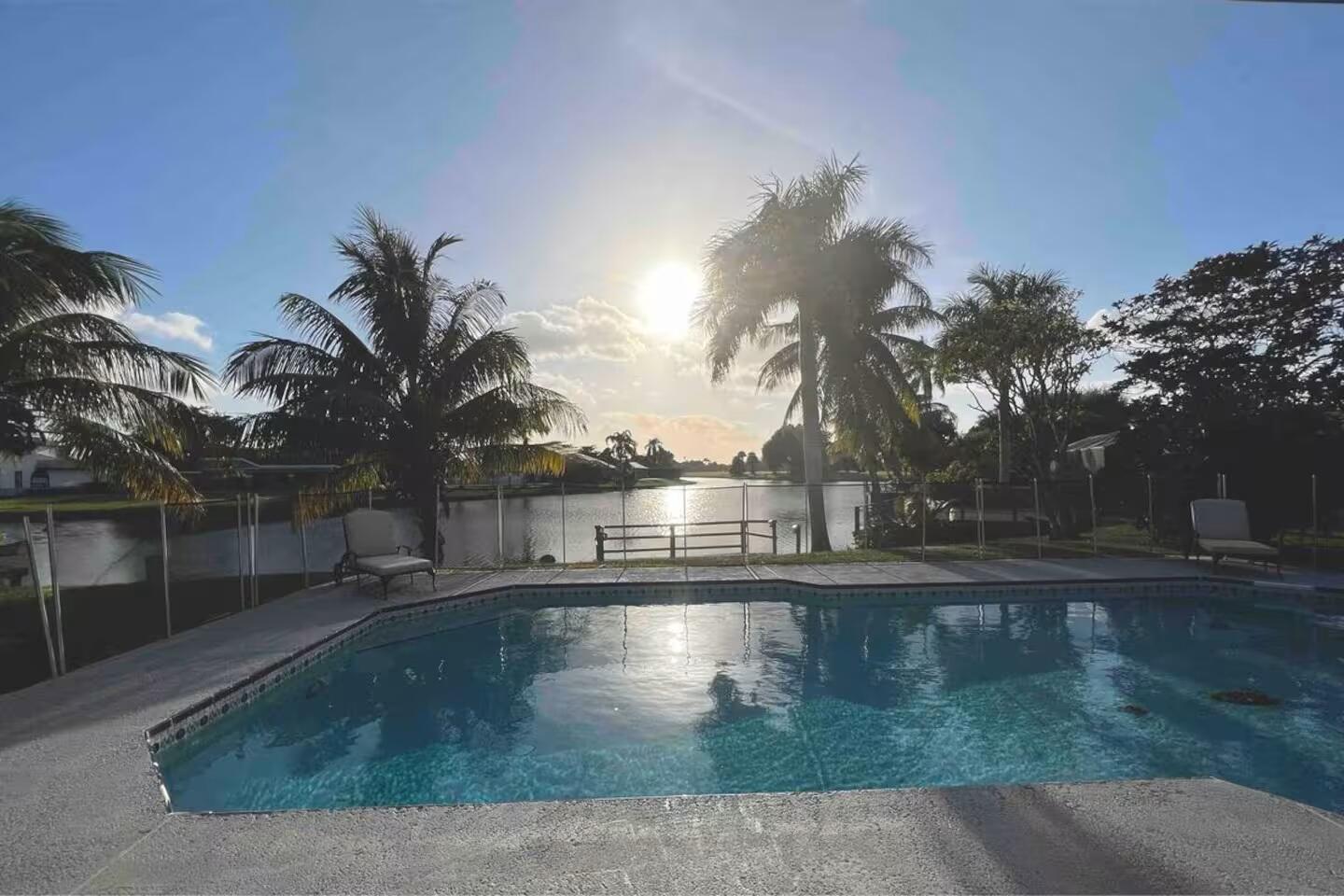 GREENVIEW SHORES 2 OF WELLINGTON - Residential