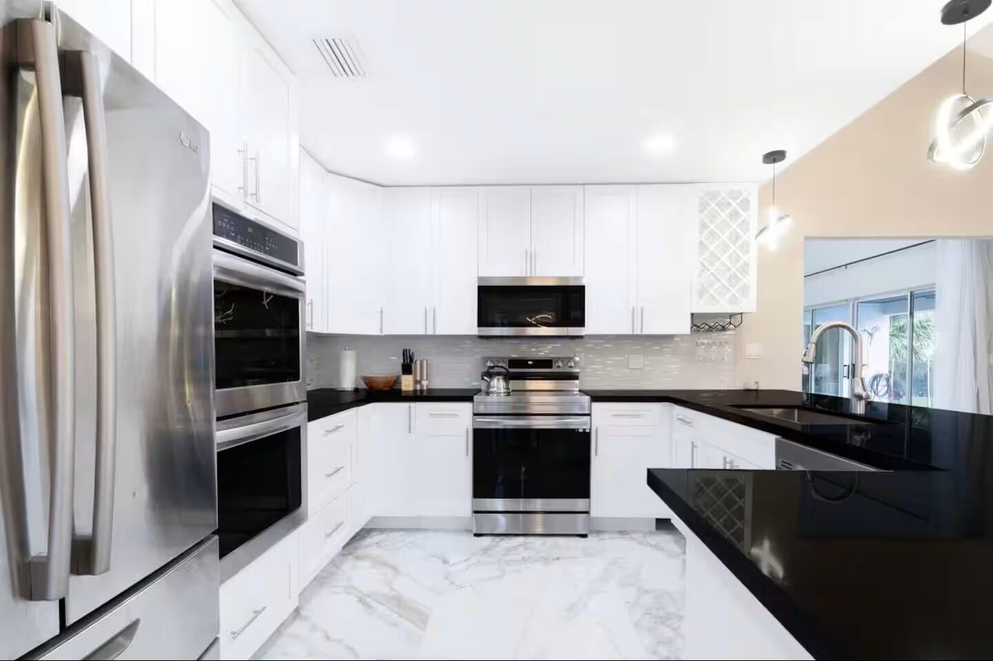 GREENVIEW SHORES 2 OF WELLINGTON - Residential