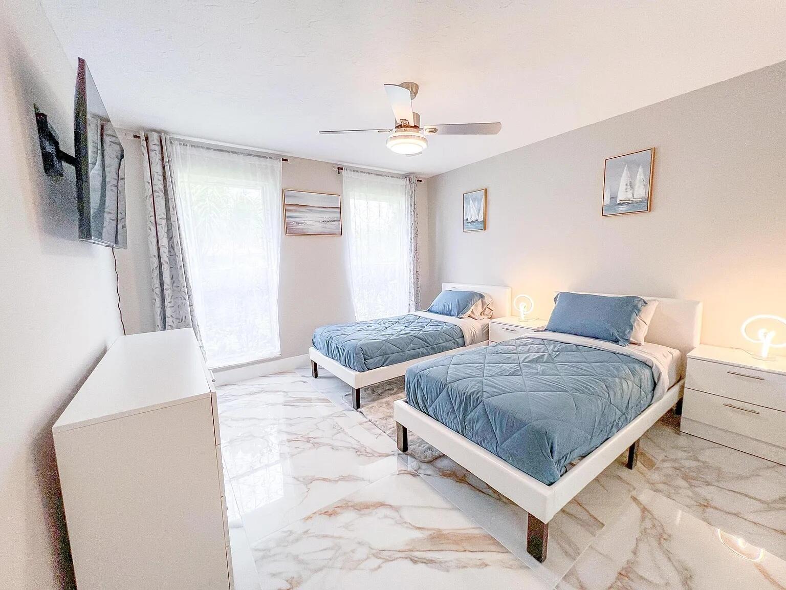 GREENVIEW SHORES 2 OF WELLINGTON - Residential