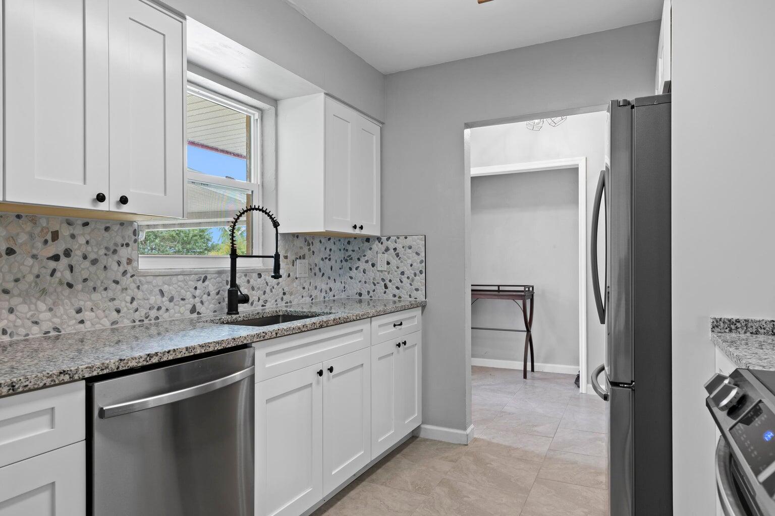 VERO SHORES UNIT 1 - Residential