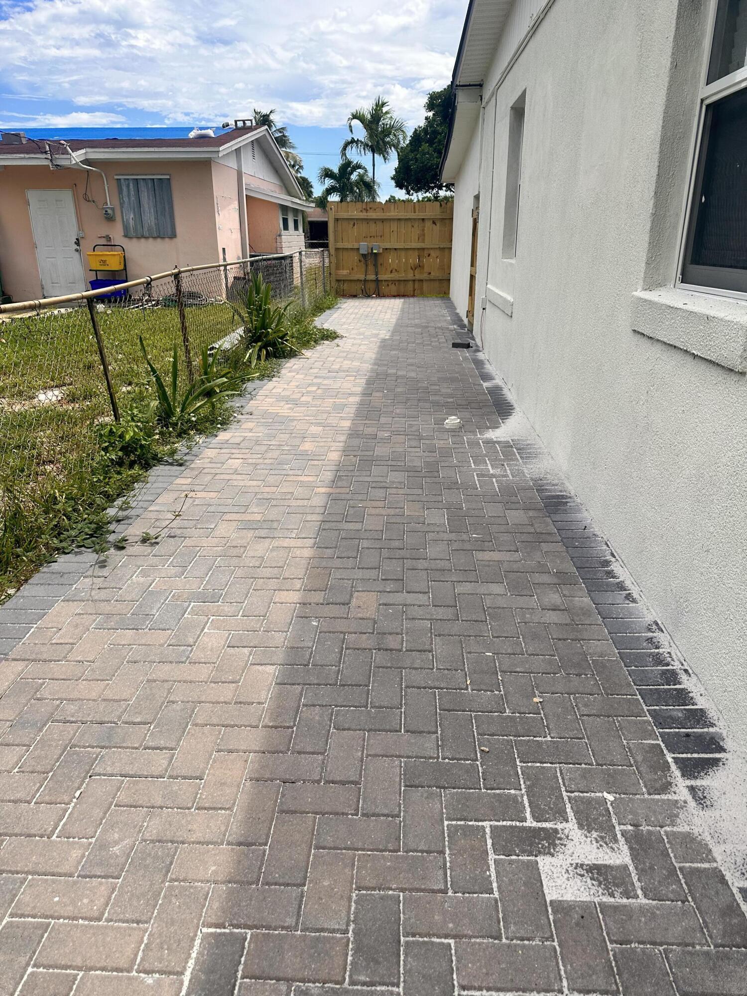 BANDLOW SUB 1ST ADD - Residential Lease