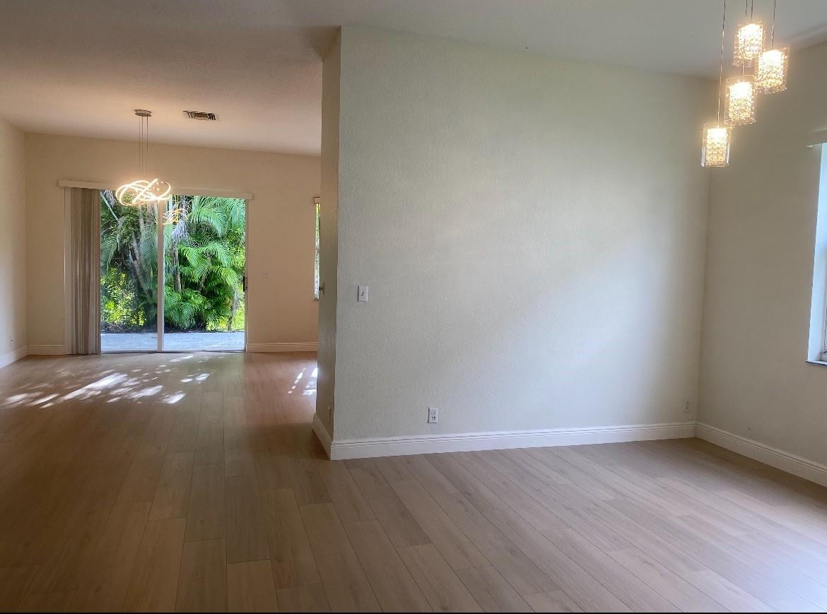 PARKSIDE ESTATES - Residential Lease
