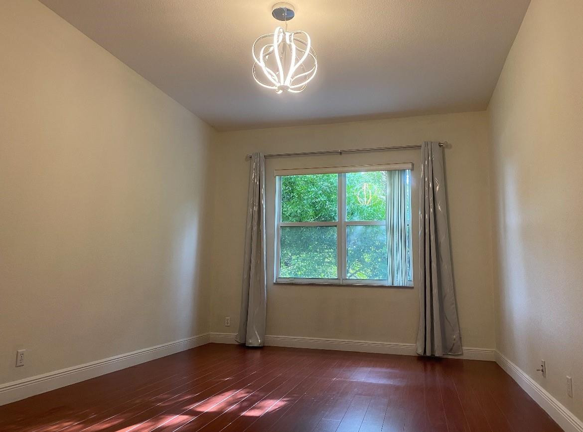 PARKSIDE ESTATES - Residential Lease