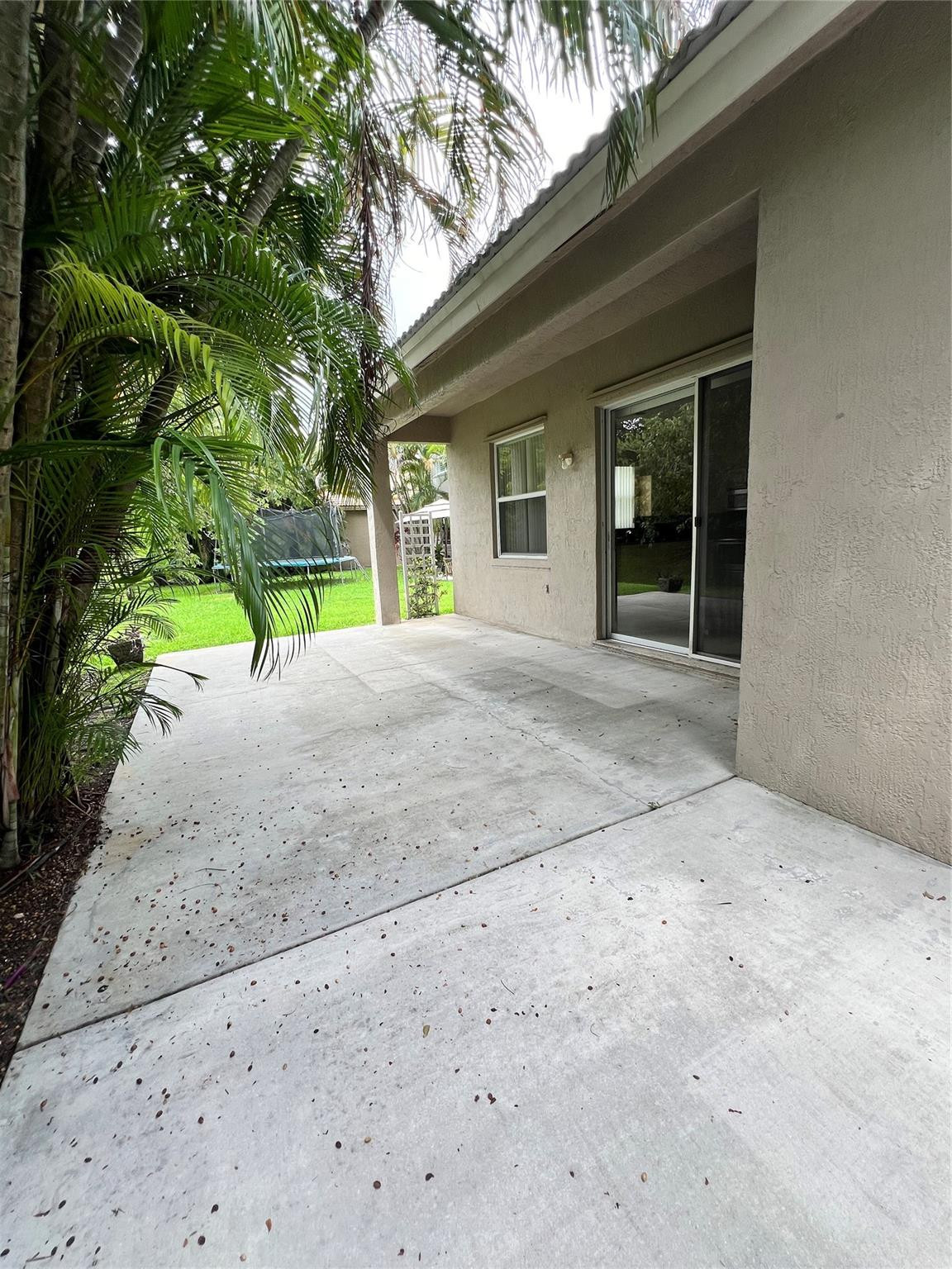 PARKSIDE ESTATES - Residential Lease