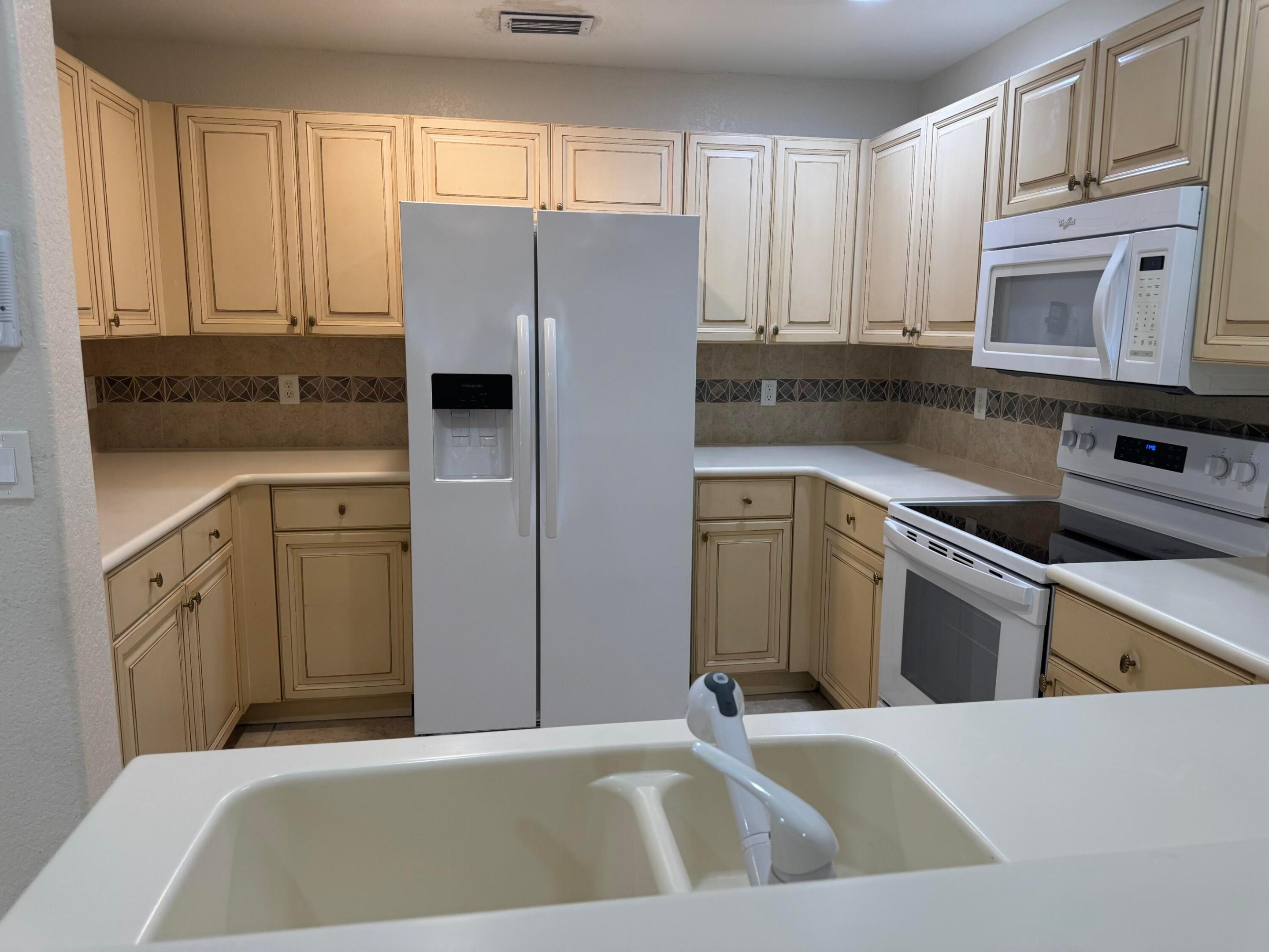 LIBERTY BAY - Residential Lease