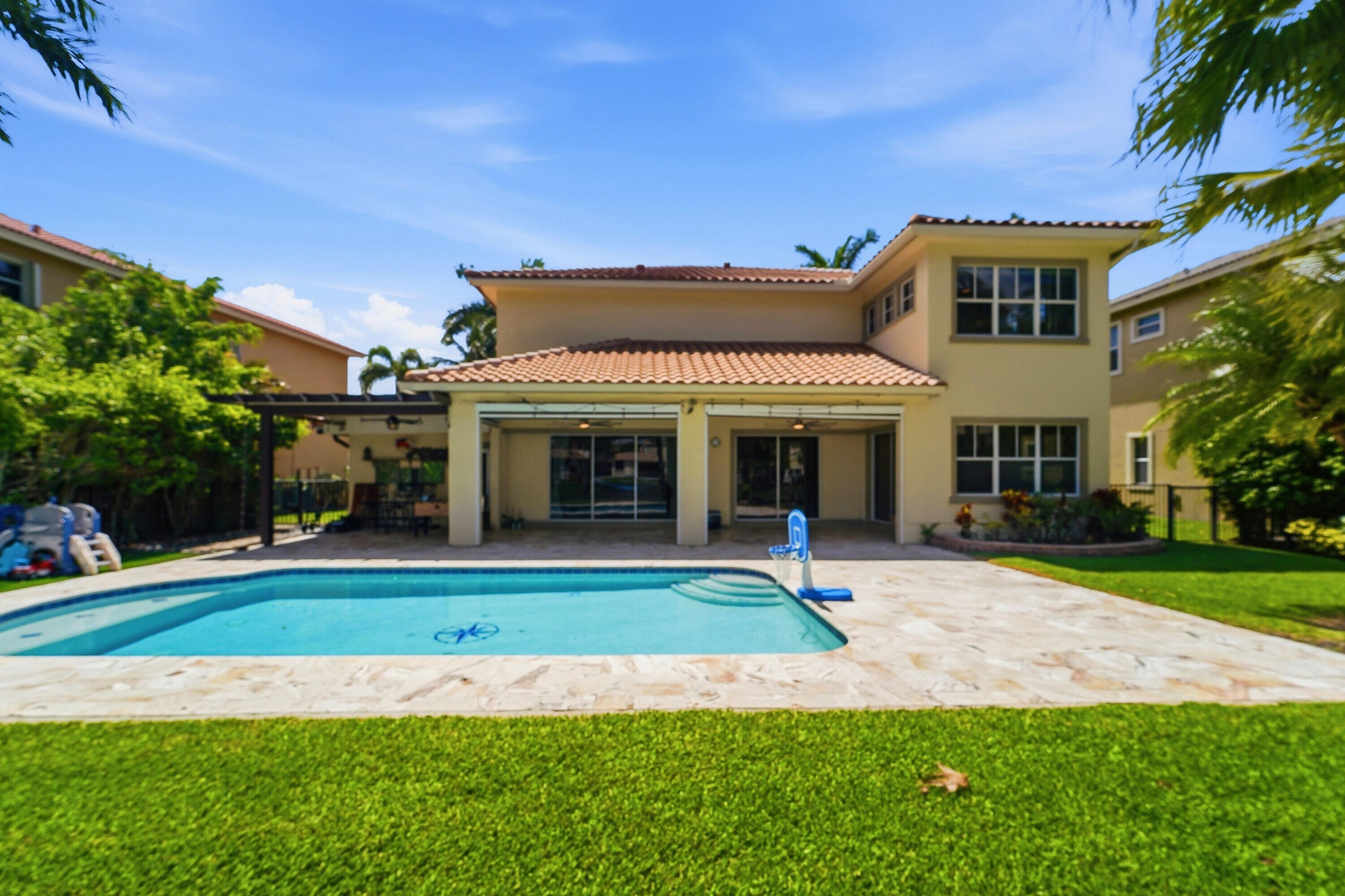 HERON BAY EAST - Residential