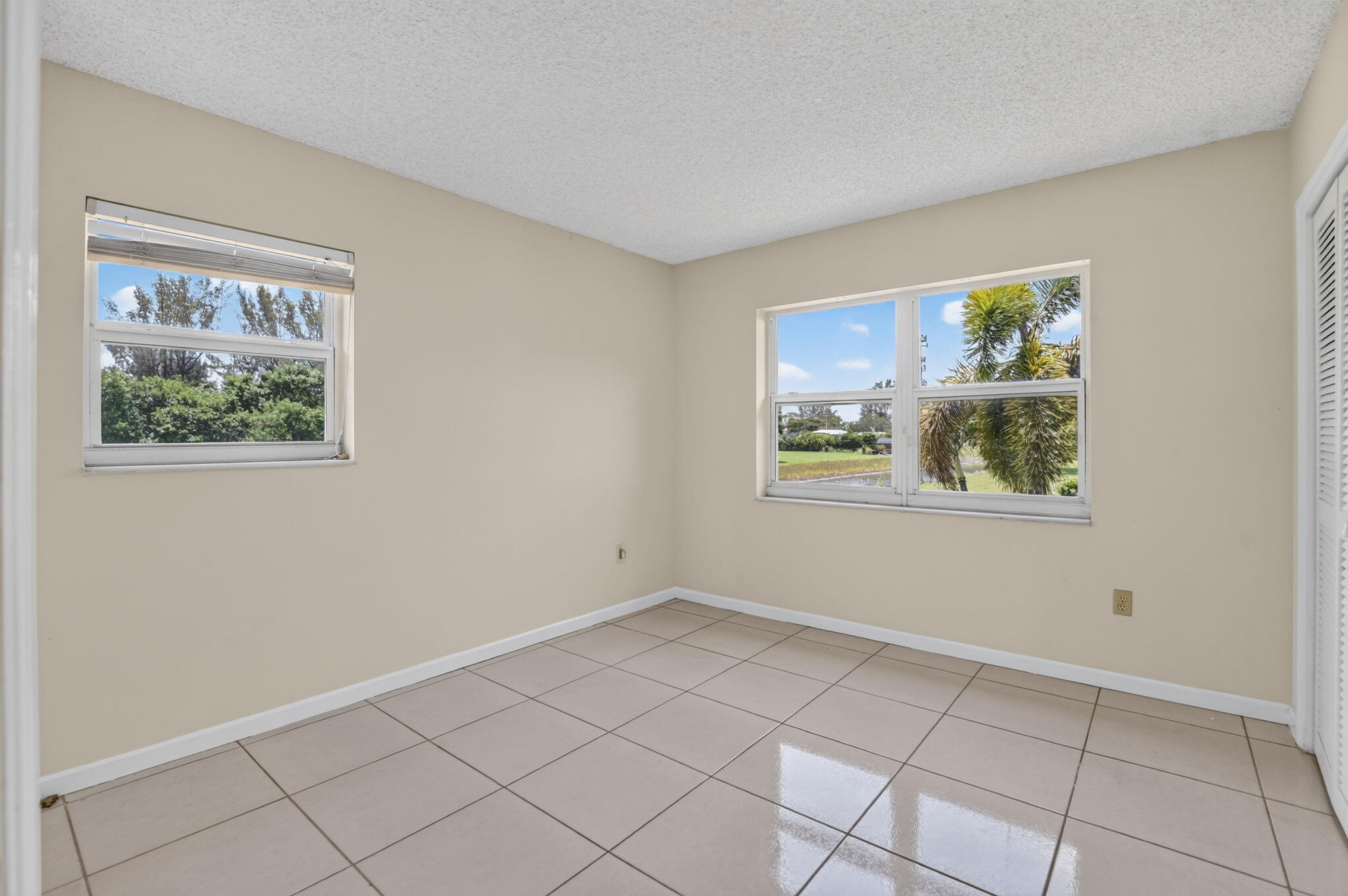 SANDALFOOT SOUTH TWO CONDO OR2089P775 - Residential