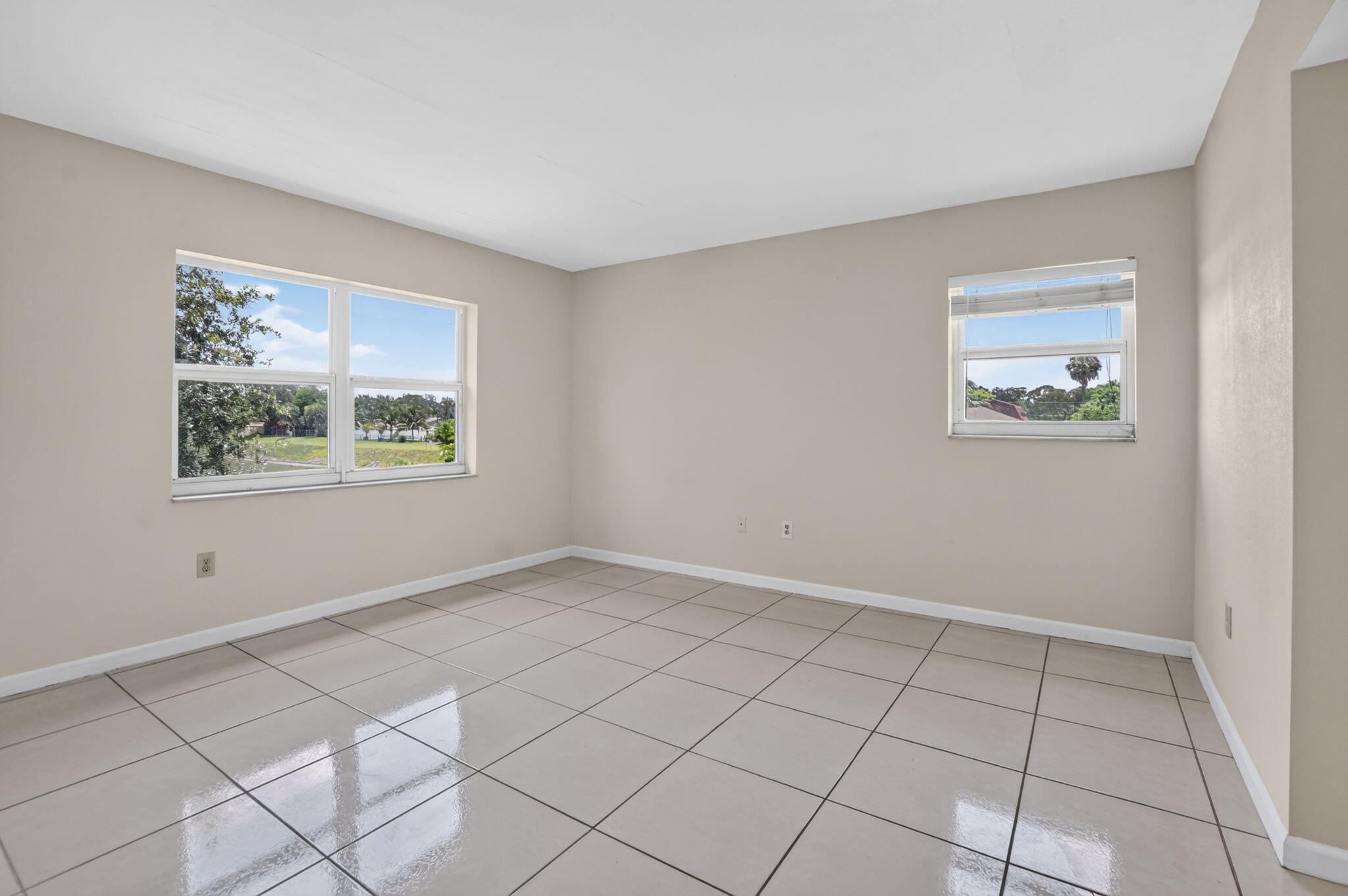SANDALFOOT SOUTH TWO CONDO OR2089P775 - Residential