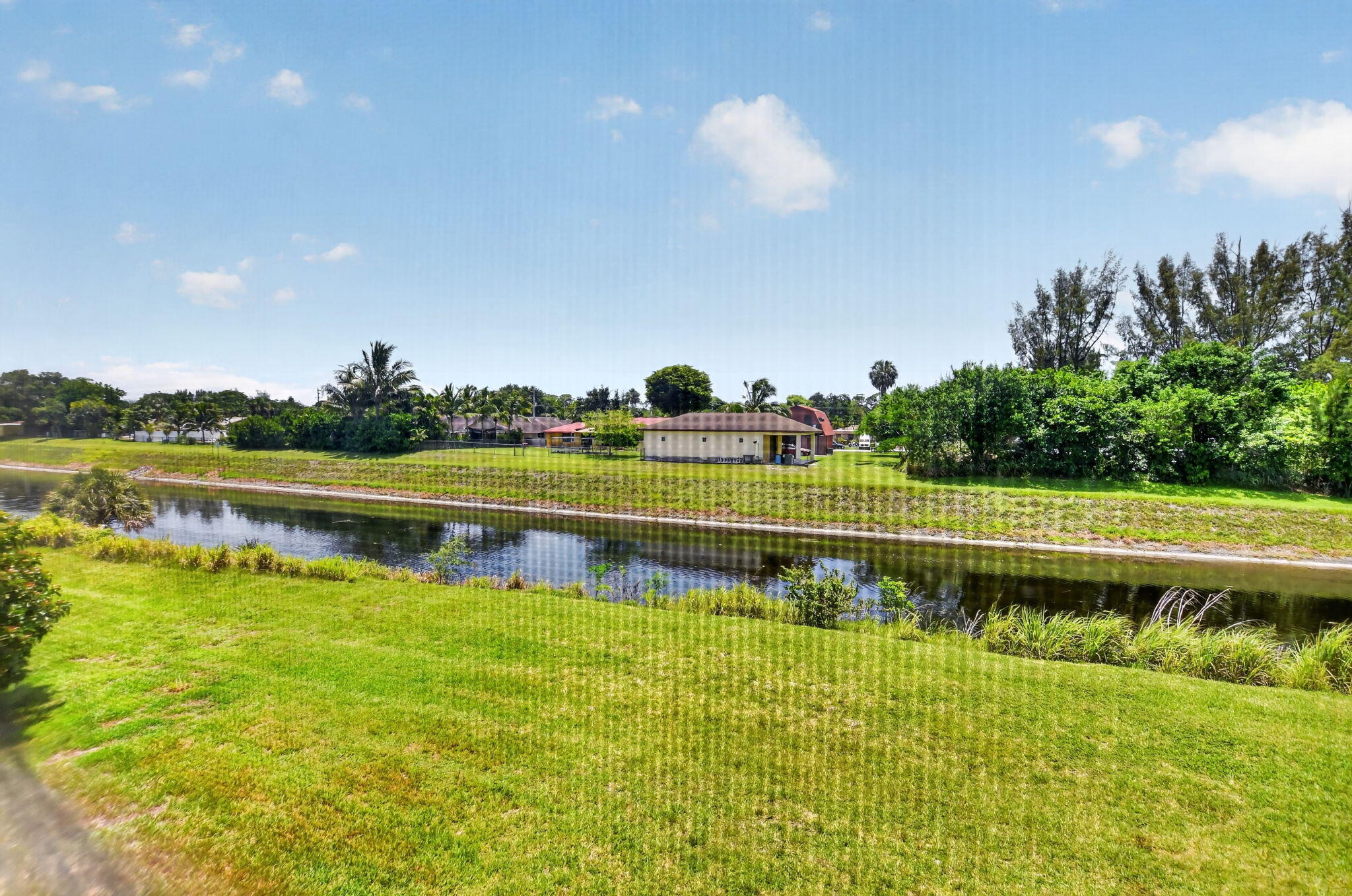 SANDALFOOT SOUTH TWO CONDO OR2089P775 - Residential