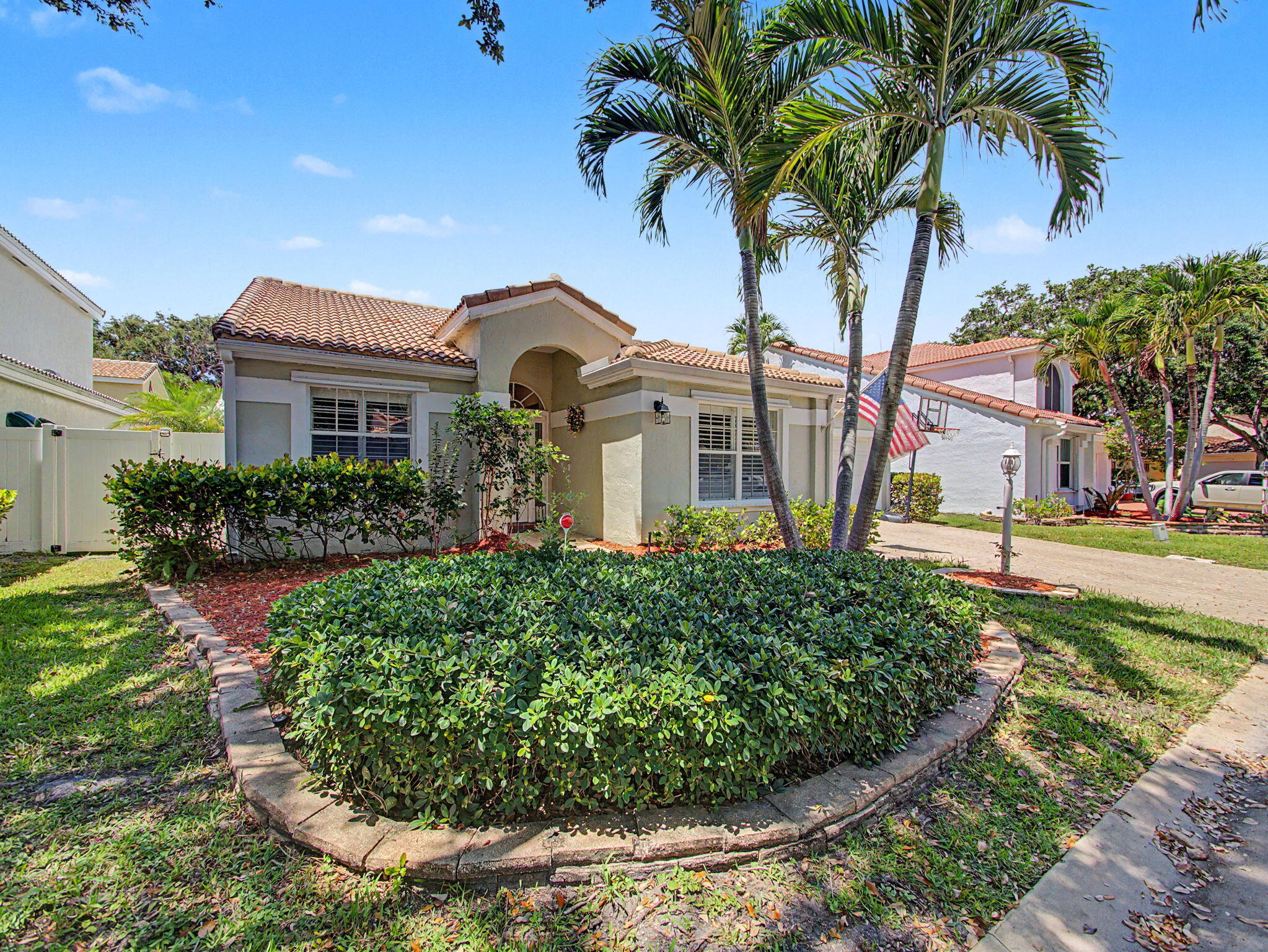 SIENA OAKS - Residential