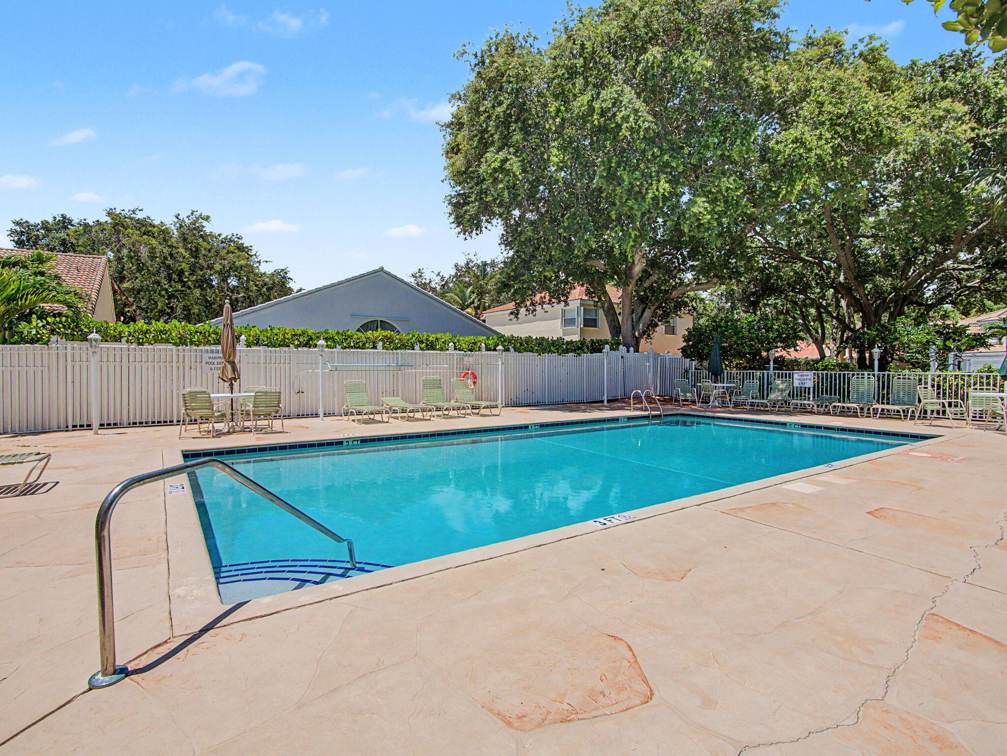 SIENA OAKS - Residential