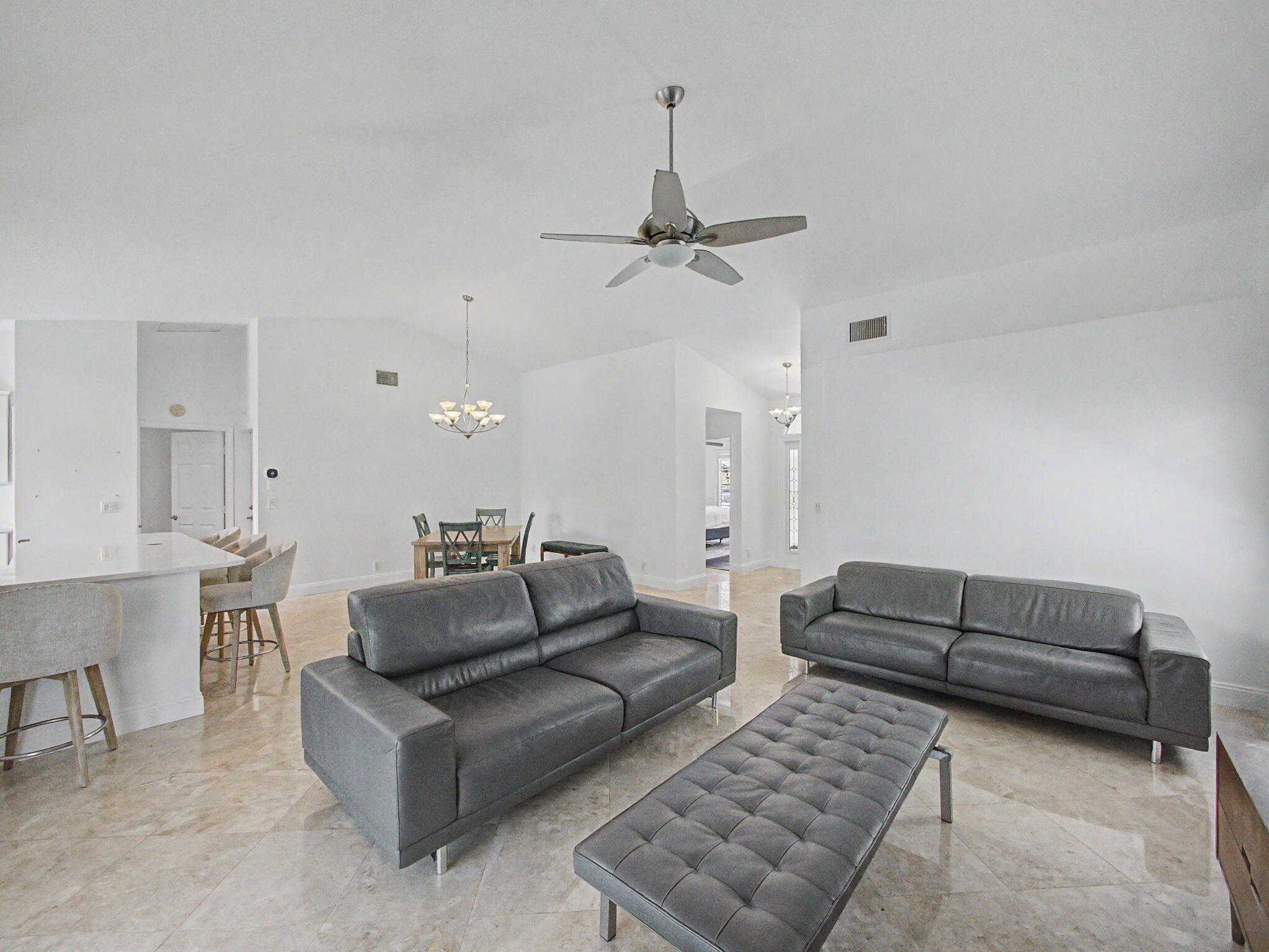 SIENA OAKS - Residential