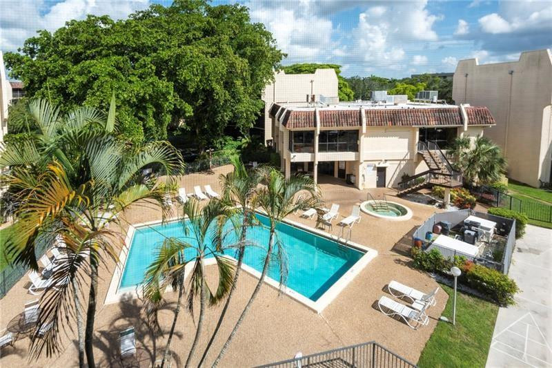 PLANTATION CLUB - Residential