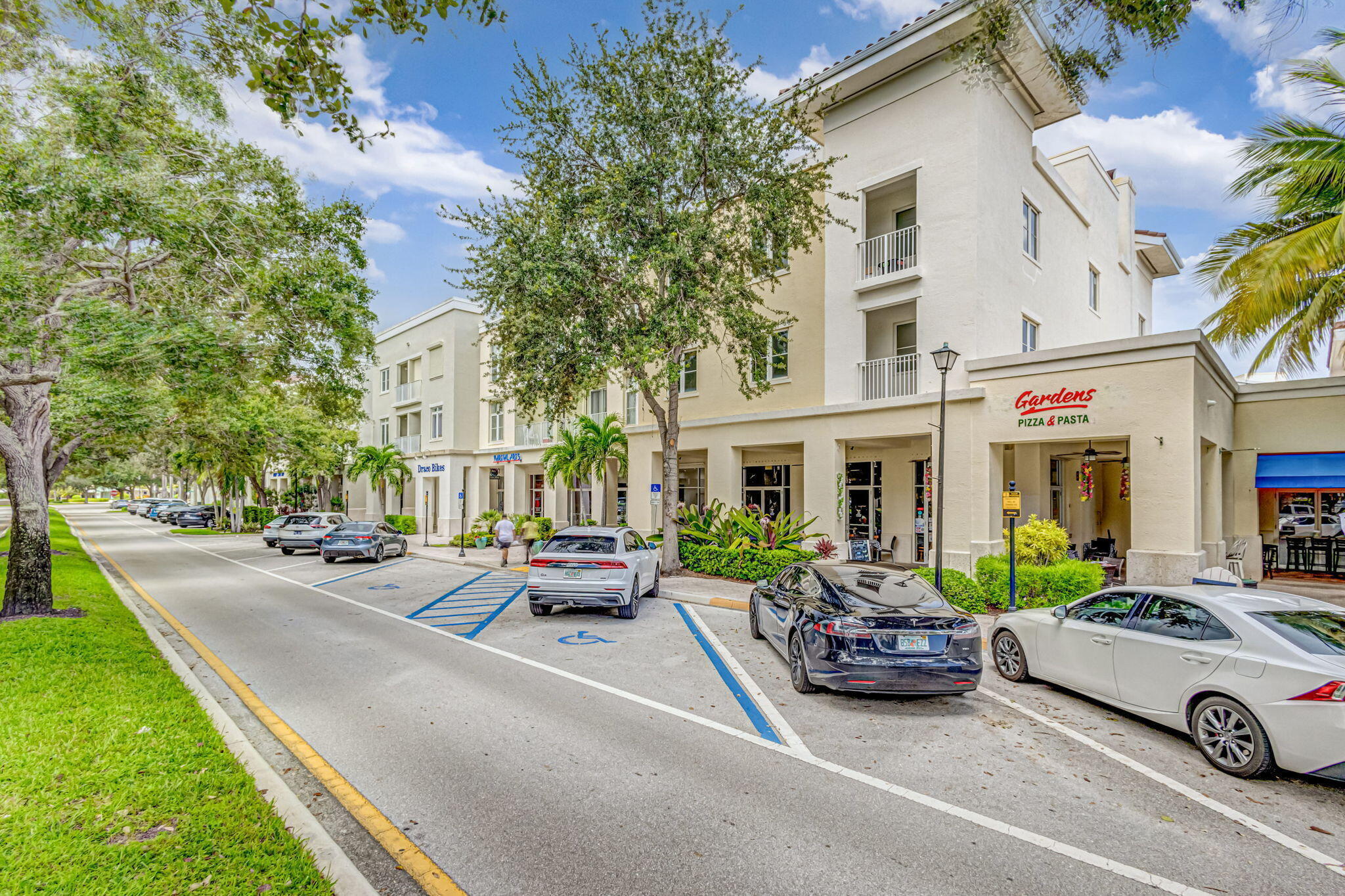 SOMERSET AT ABACOA CONDO - Residential
