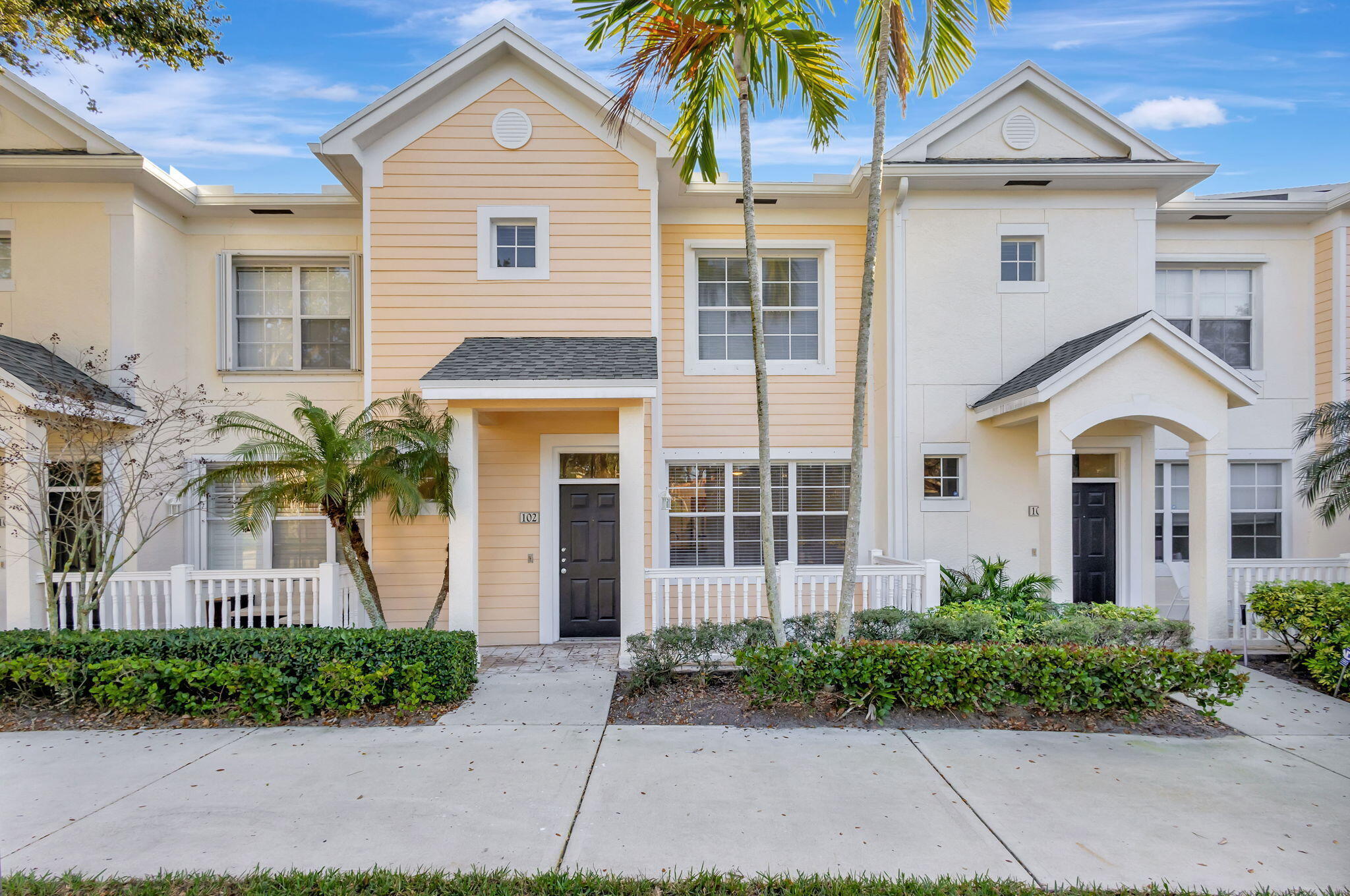 SOMERSET AT ABACOA CONDO - Residential