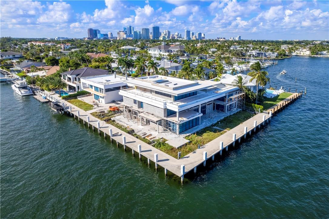 LAUDERDALE HARBORS SEC A - Residential