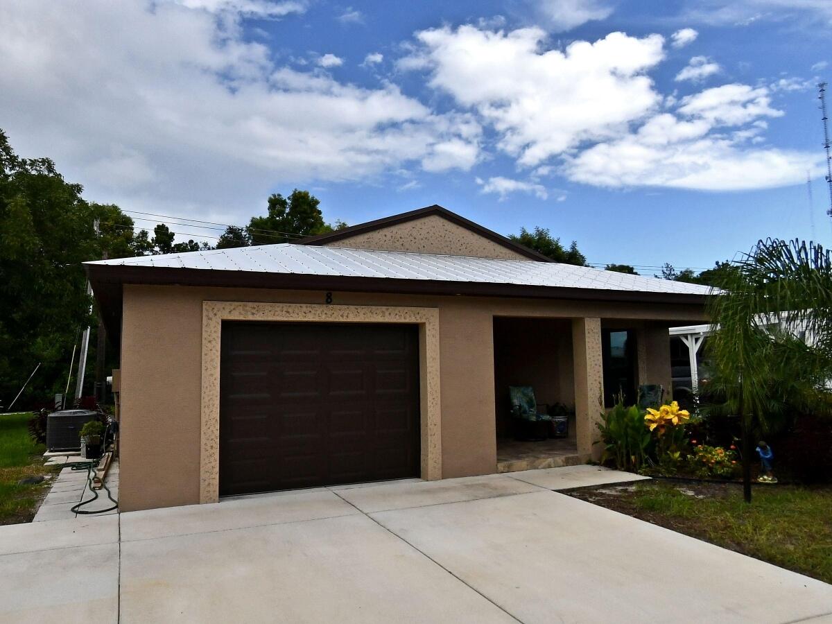This is a CBS home in a 55+ community located in Spanish lakes offers golfing  7 days per week ,, clubhouse activities ,swimming pools ,tennis and MUCH MORE!! very near to the entrance of the community,multitude of lakes, to fish in, dog parks, the grounds are well maintained come and live the country club lifestyle, without the country club prices.buyers has to be approved financing available.