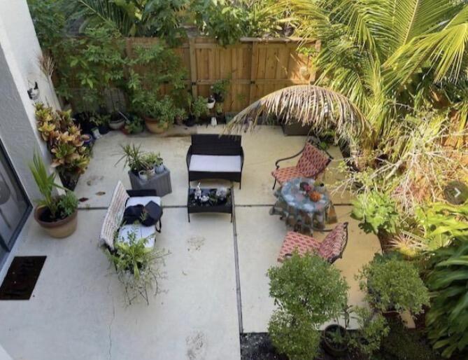 The owner will be moving out soon.  Association request 700 score credit. Please call for instructions. HBO, internet, water, 150 channels included on HOA.