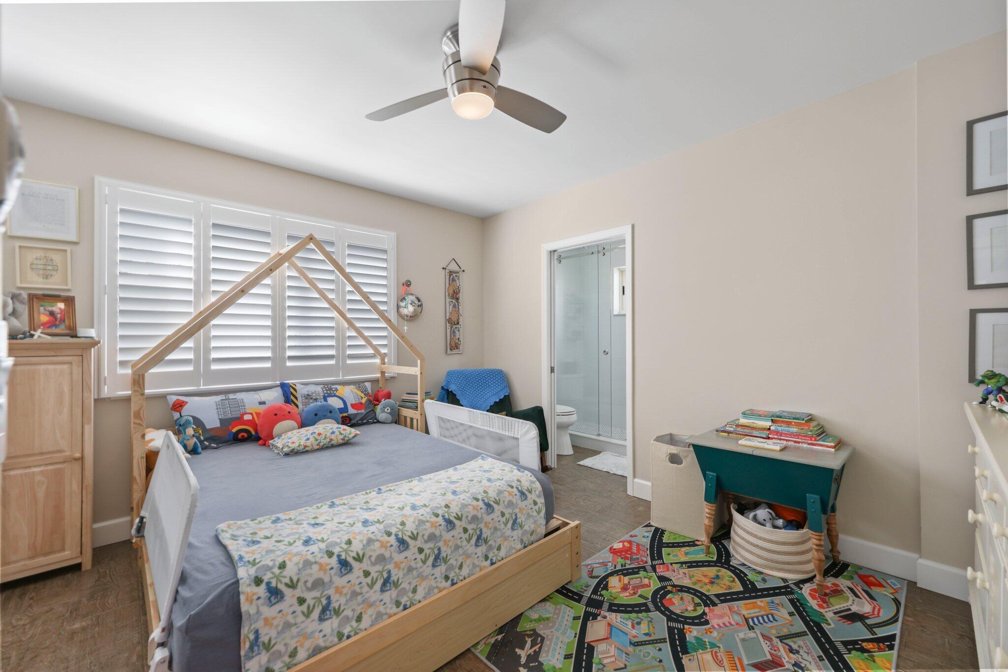 VENETIAN ISLES 3RD SEC - Residential