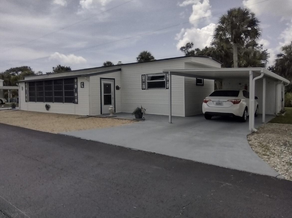 RESUBDIVISION OF 9/10-37-41 - Residential