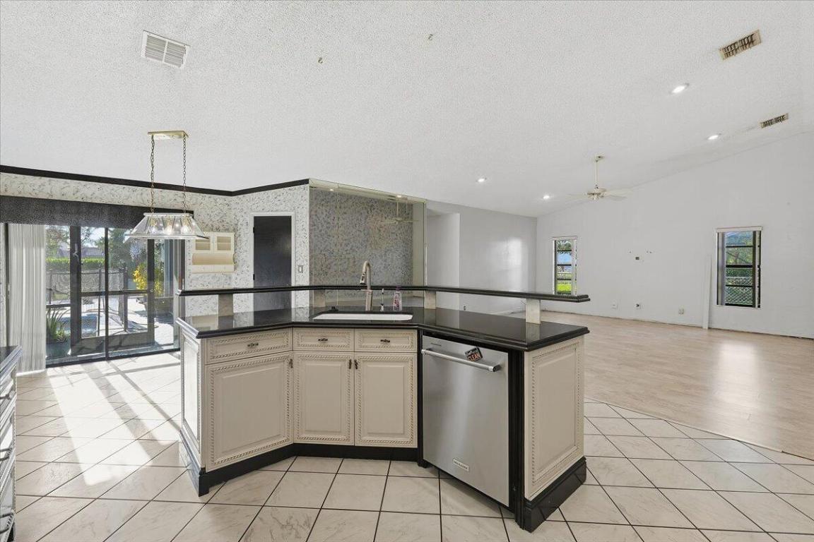 PINE RIDGE - Residential