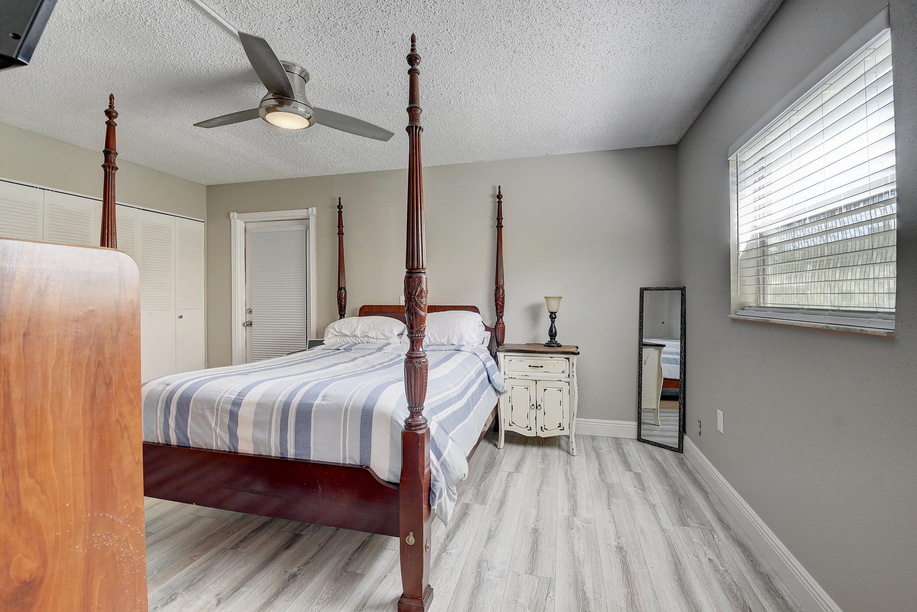 KINGS POINT SAXONY CONDOS - Residential Lease