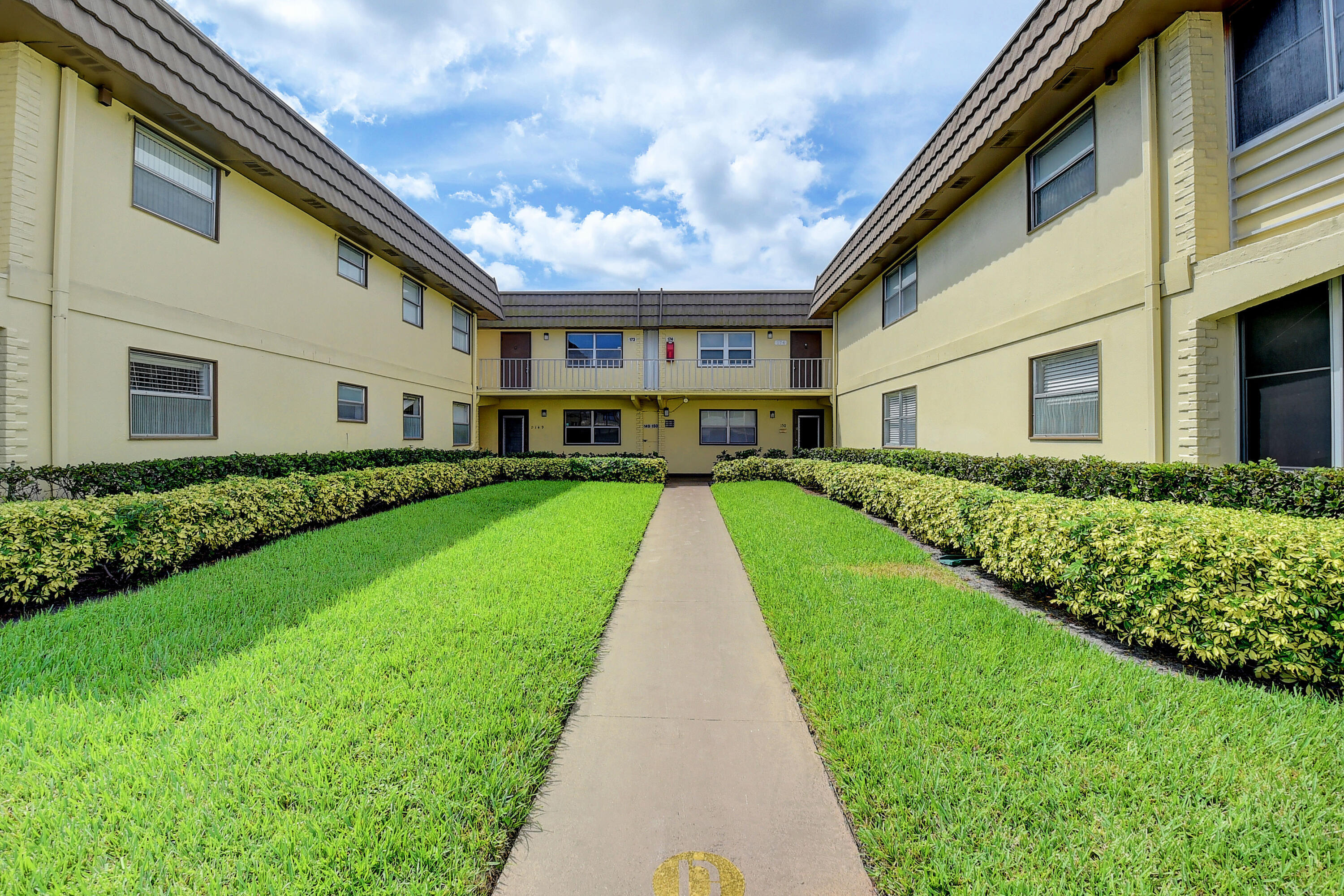 KINGS POINT SAXONY CONDOS - Residential Lease