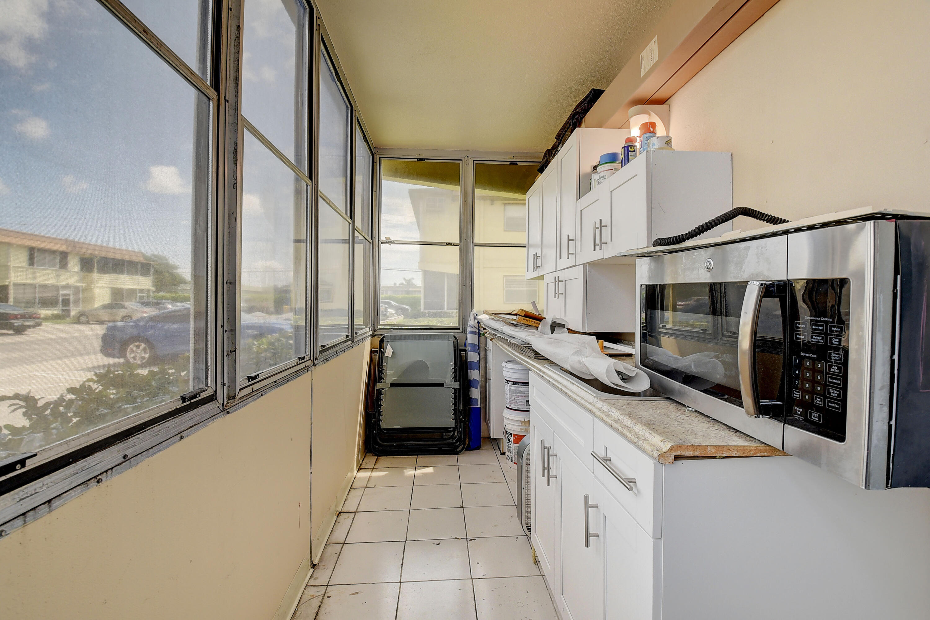 KINGS POINT SAXONY CONDOS - Residential Lease