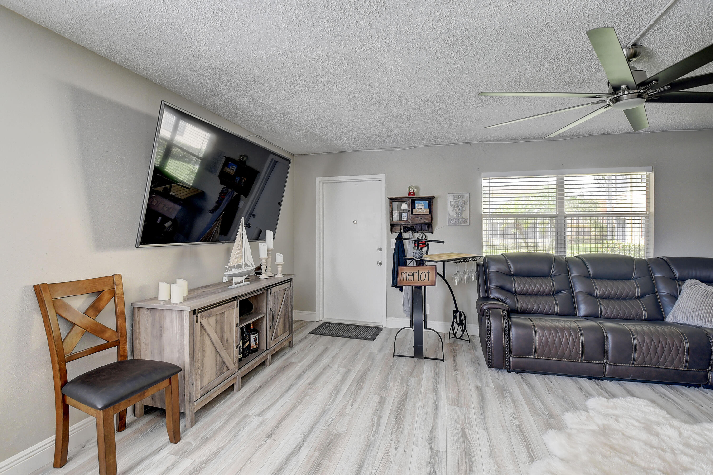 KINGS POINT SAXONY CONDOS - Residential Lease