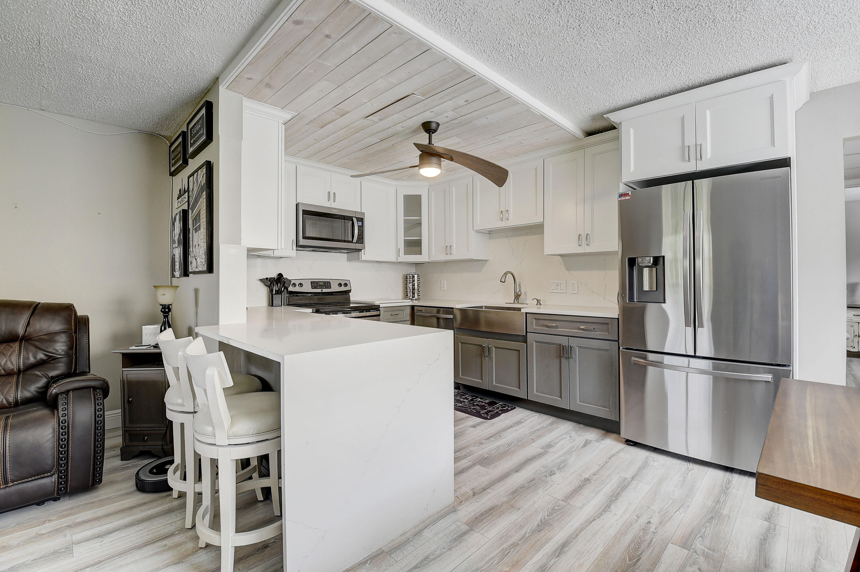 KINGS POINT SAXONY CONDOS - Residential Lease