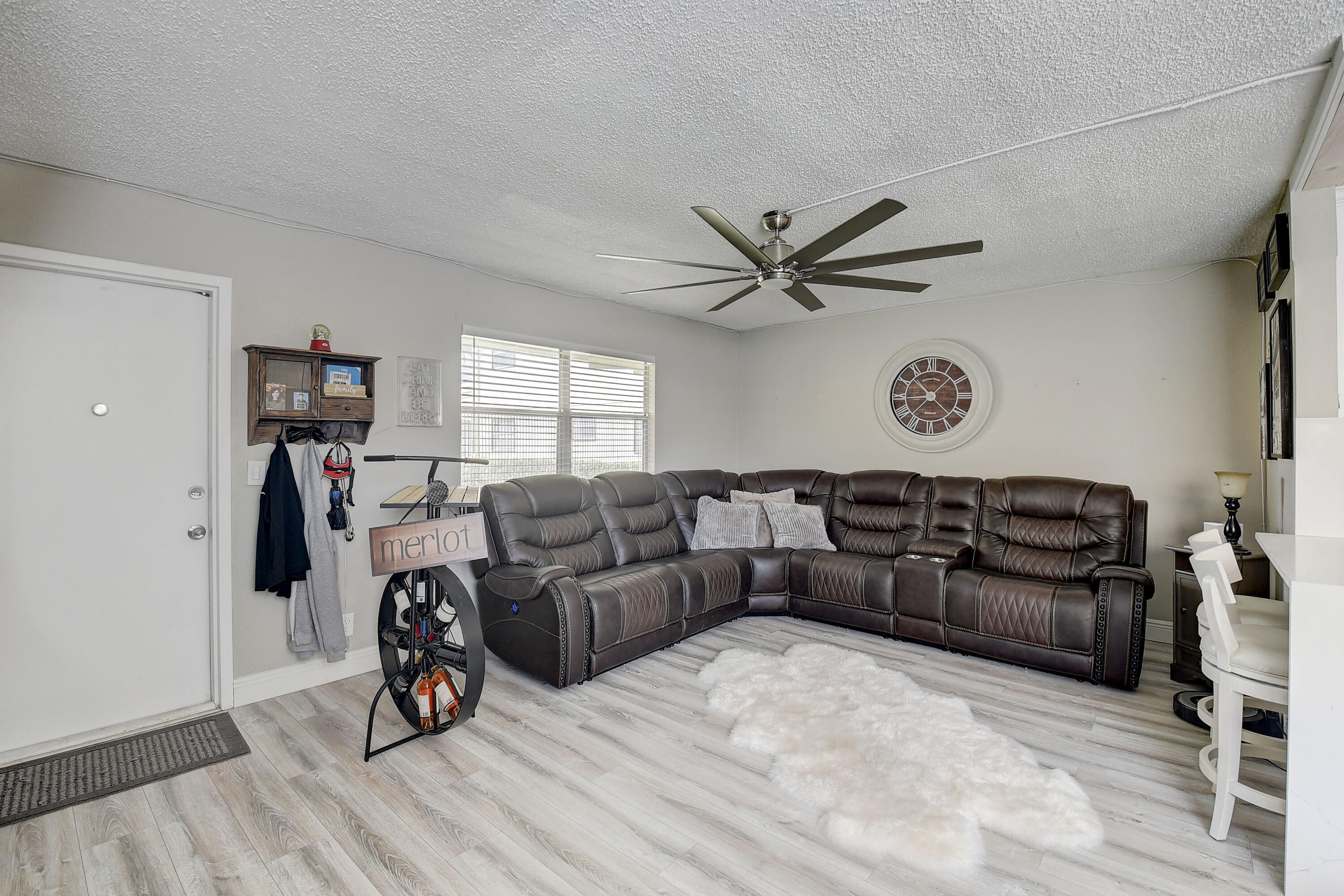KINGS POINT SAXONY CONDOS - Residential Lease