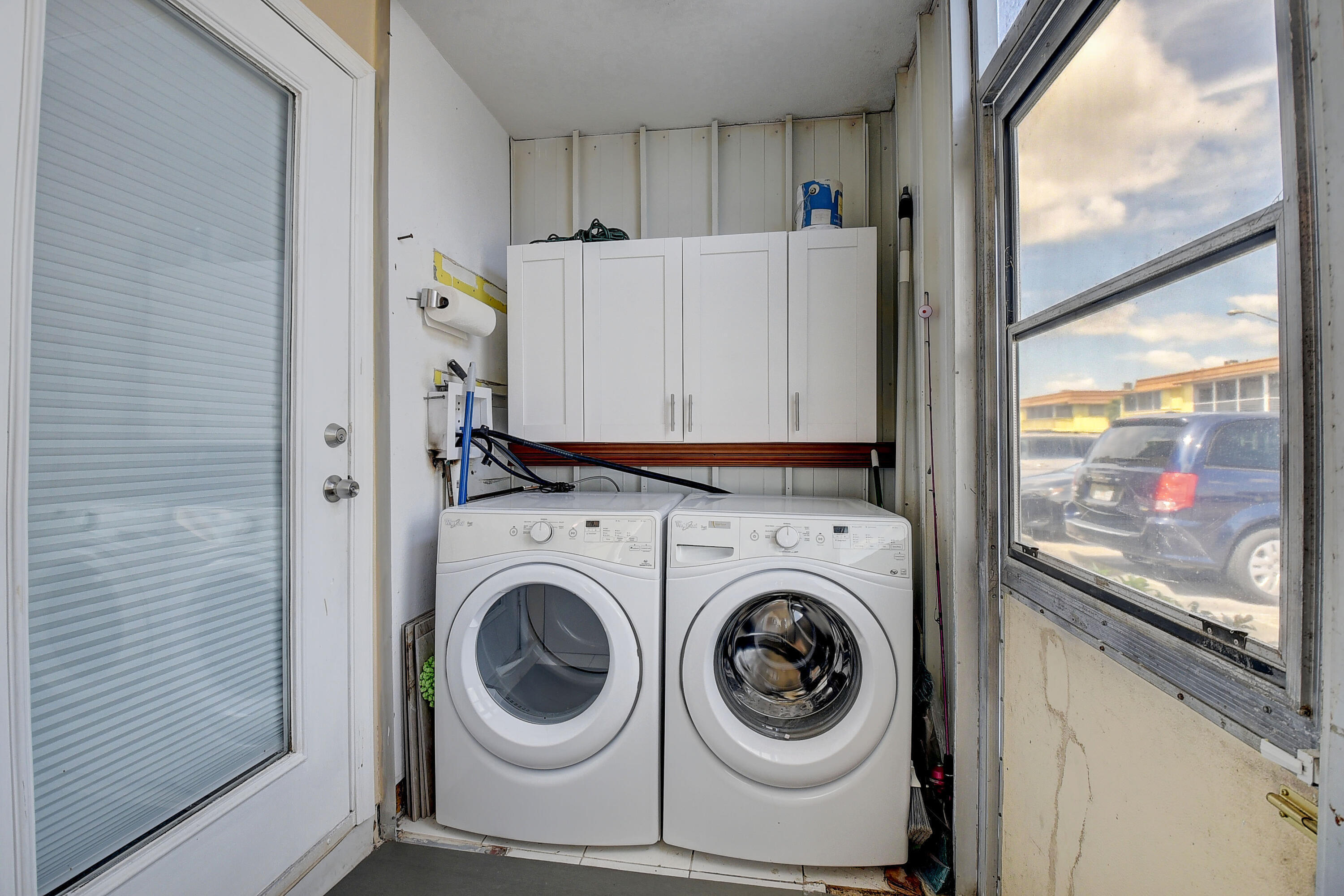 KINGS POINT SAXONY CONDOS - Residential Lease