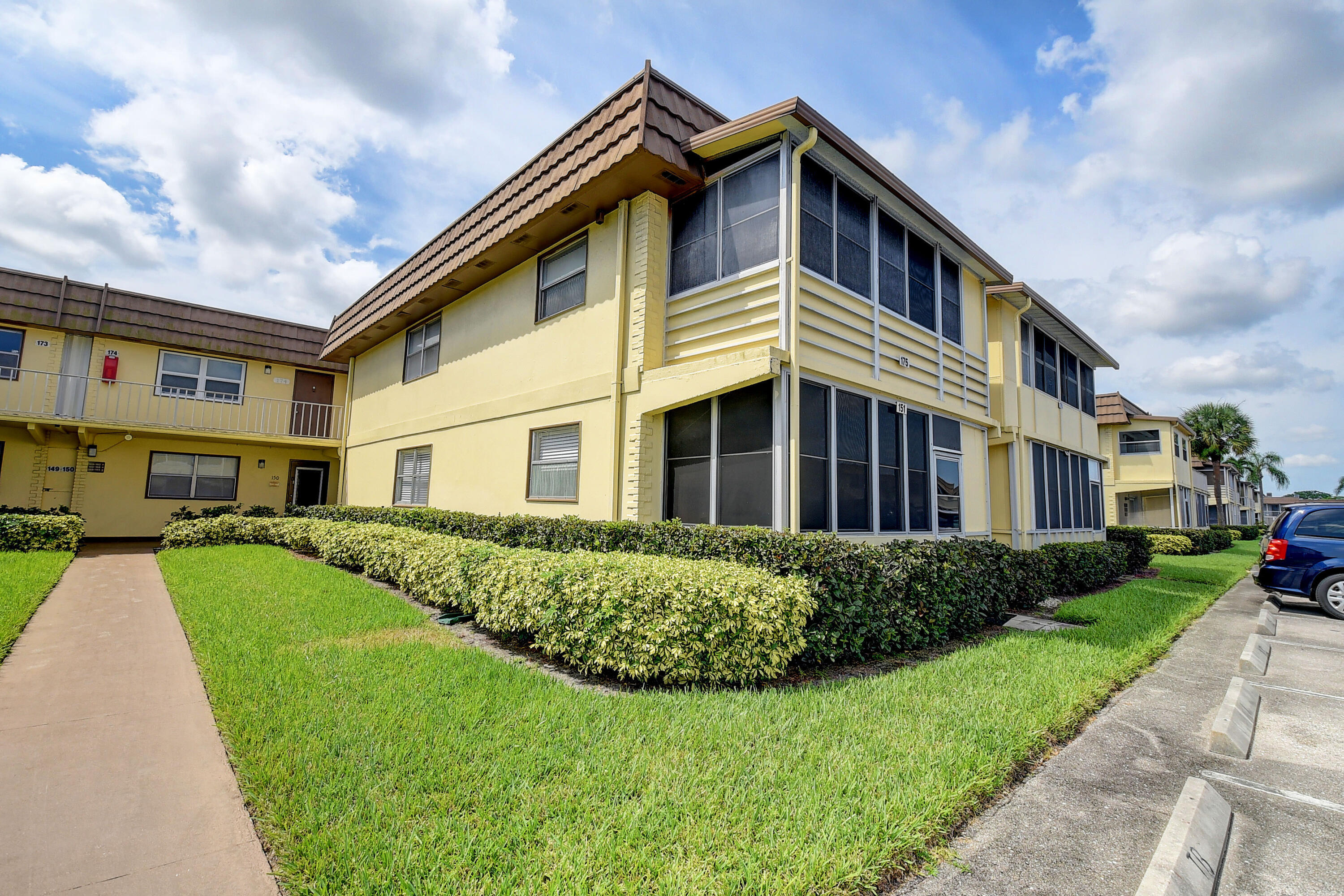 KINGS POINT SAXONY CONDOS - Residential Lease