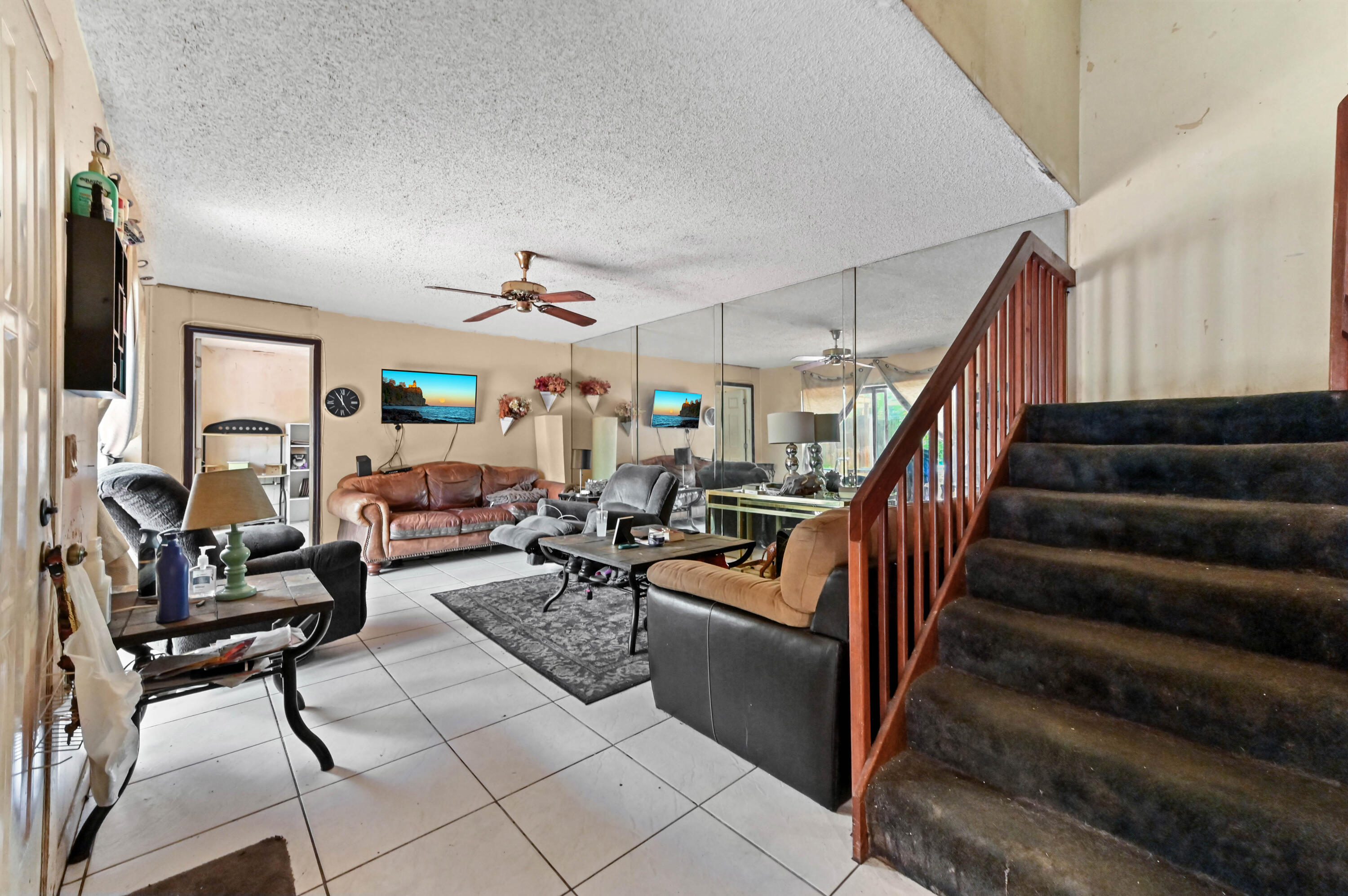 SHERWOOD LAKES - Residential
