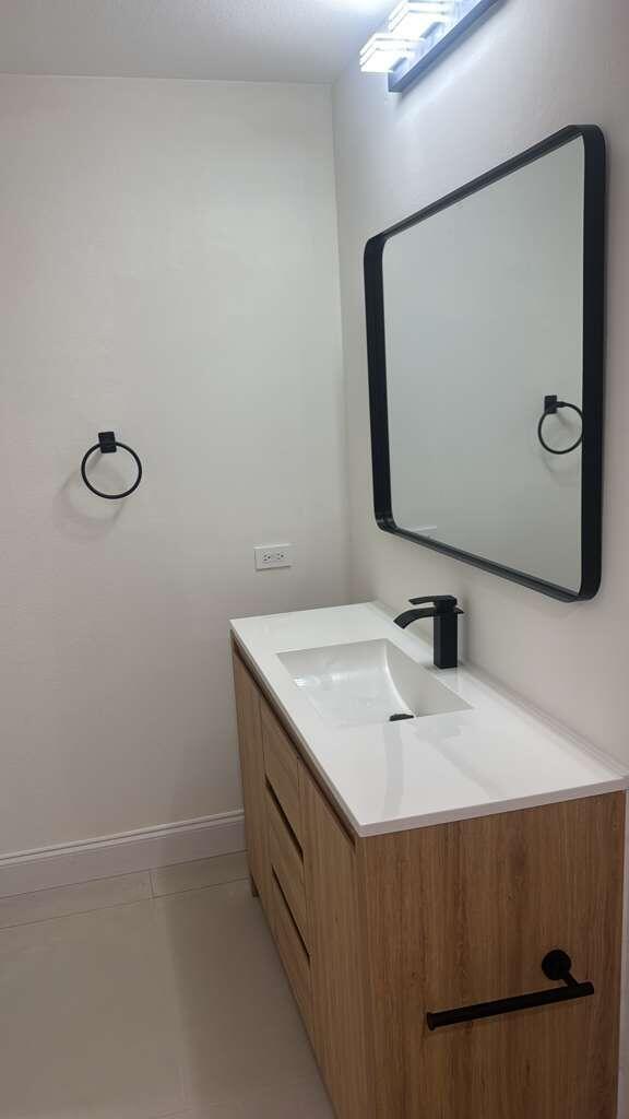 SOLE AT FORT LAUDERDALE CONDO - Residential Lease