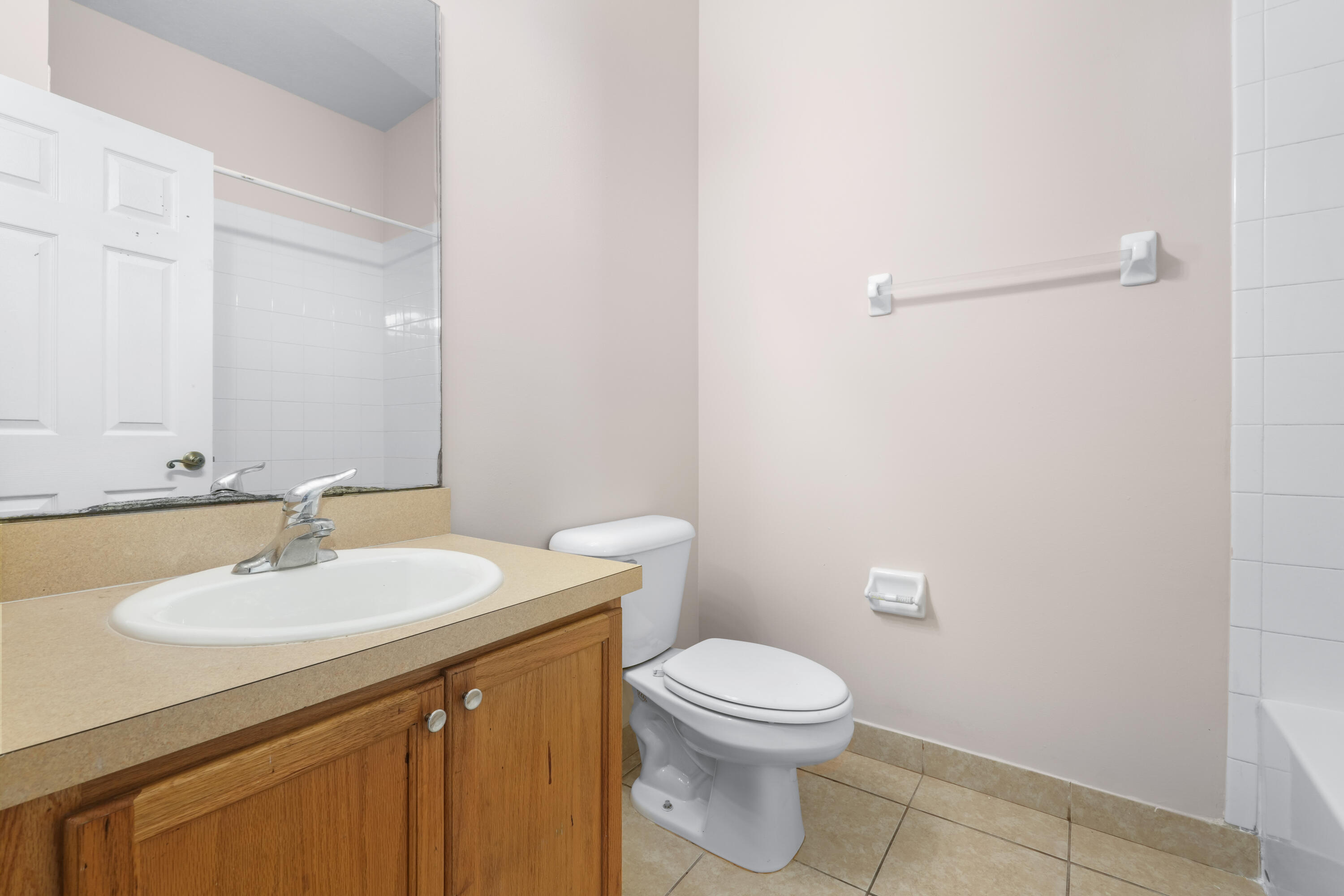 MAGNOLIA BAY CONDOMIMIUM - Residential