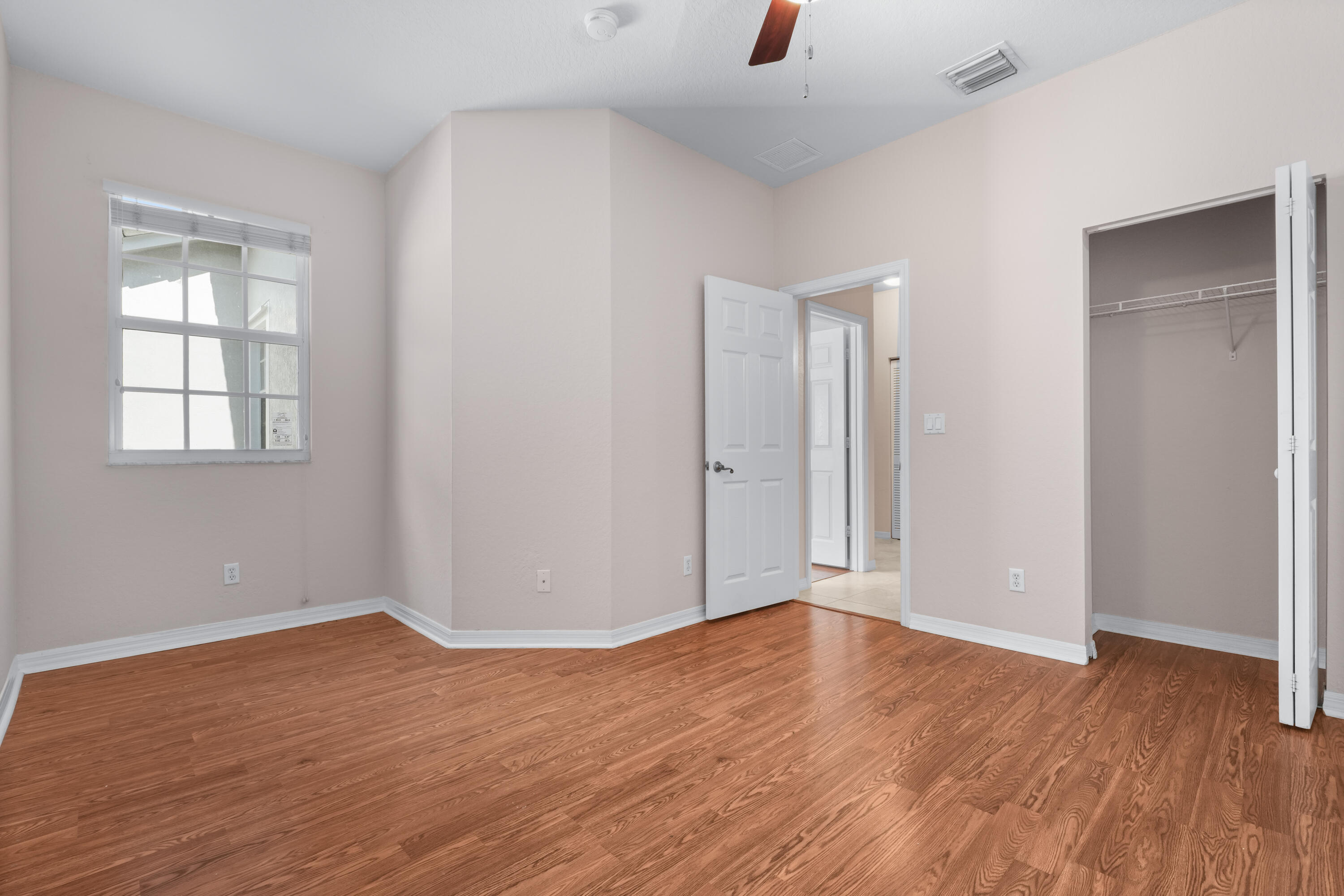 MAGNOLIA BAY CONDOMIMIUM - Residential