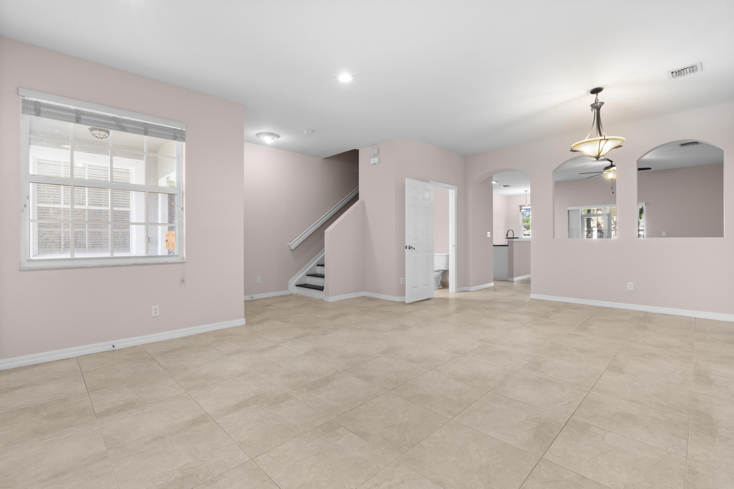 MAGNOLIA BAY CONDOMIMIUM - Residential