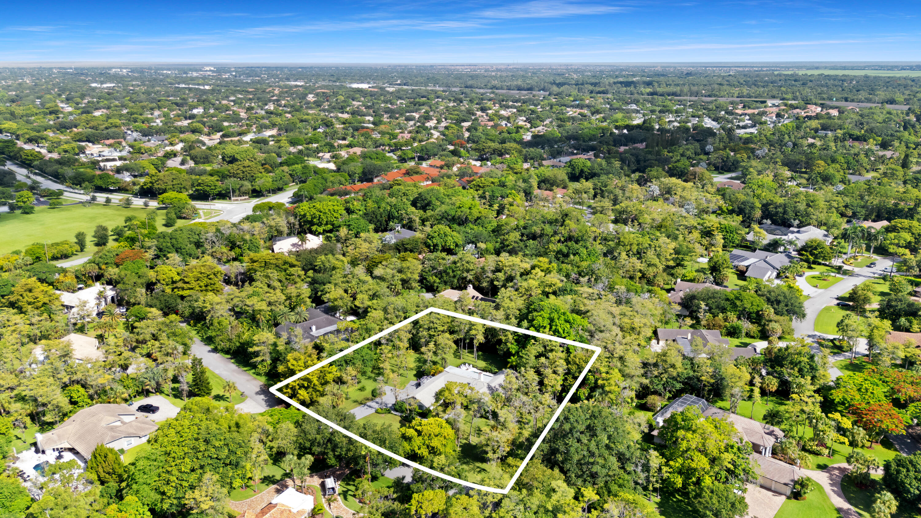 WHISPERING WOODS - Residential