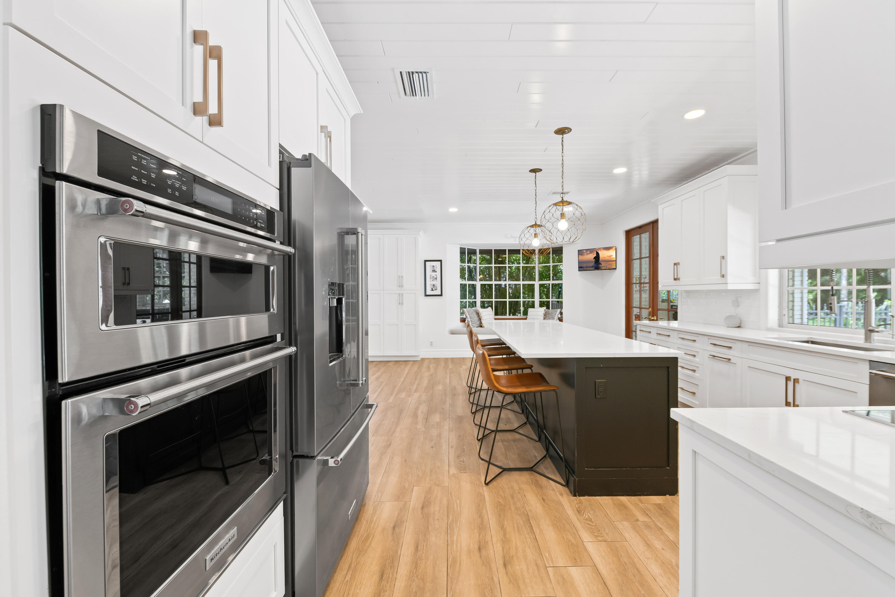WHISPERING WOODS - Residential